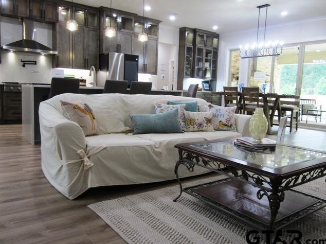 7924 Crooked Trl, Tyler TX  75703-5355 exterior