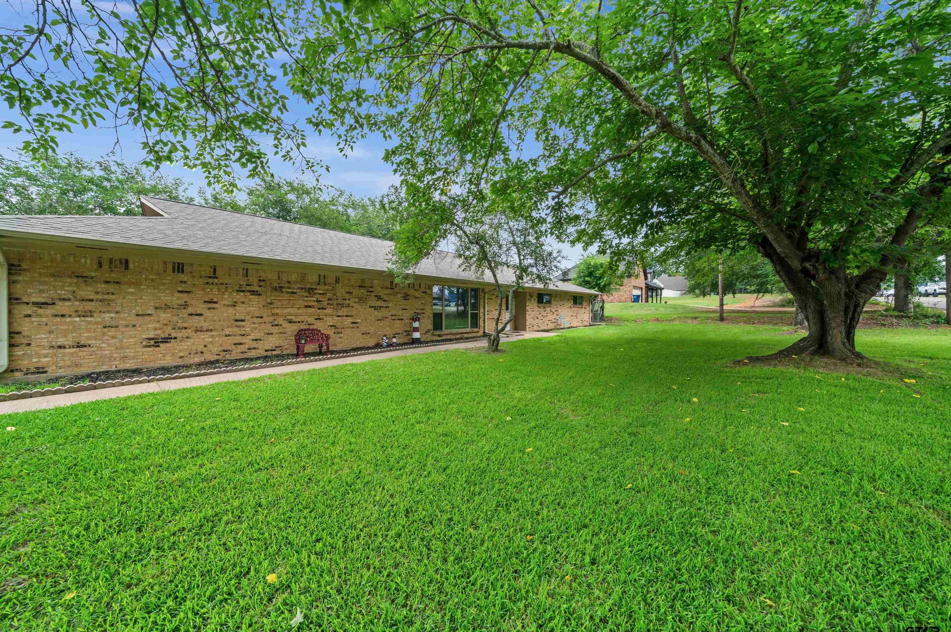 106 Susie St, Chandler, TX 75758-2326