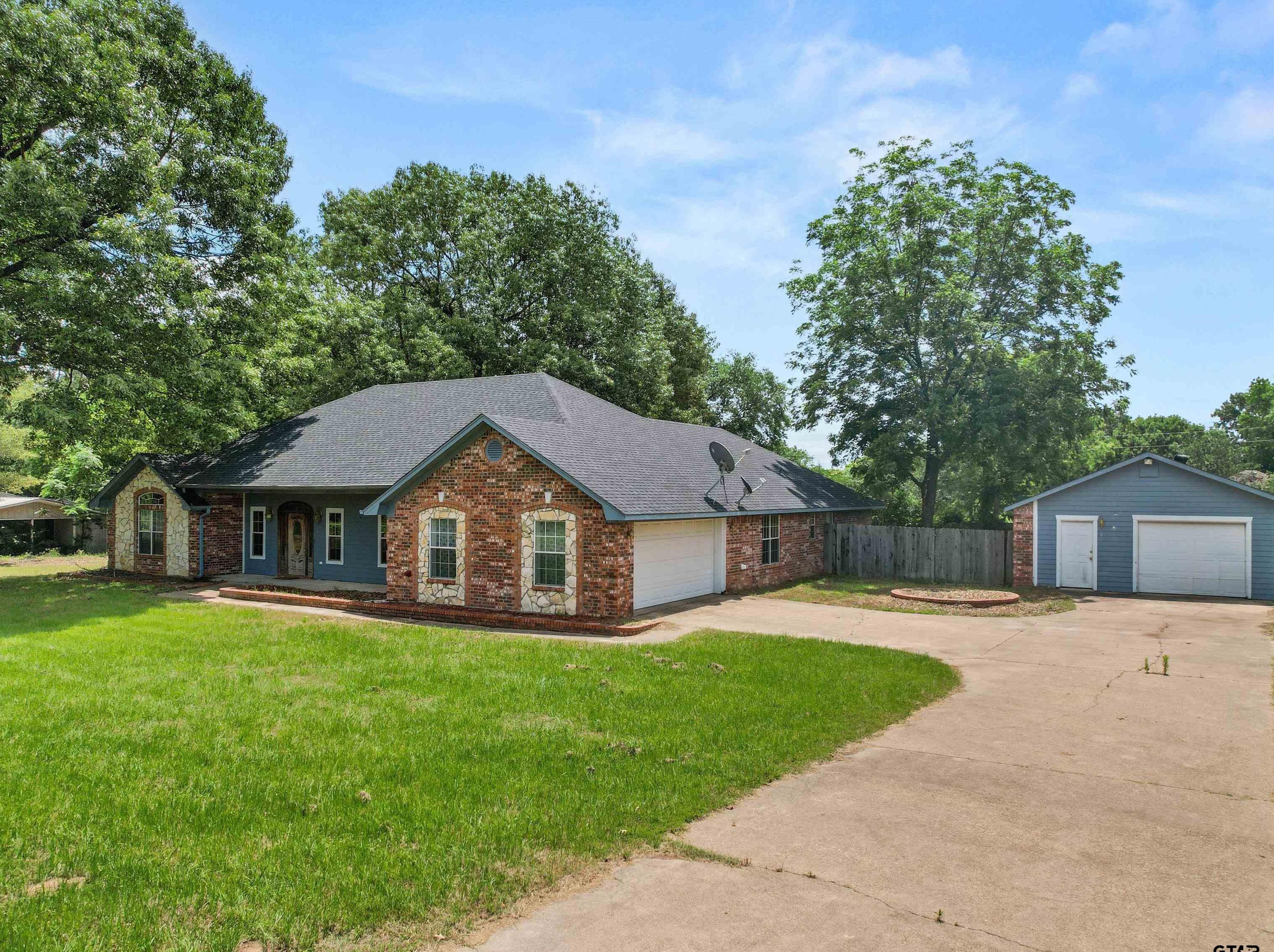 232 Chrystal Ln, Ore City, TX 75683-9604