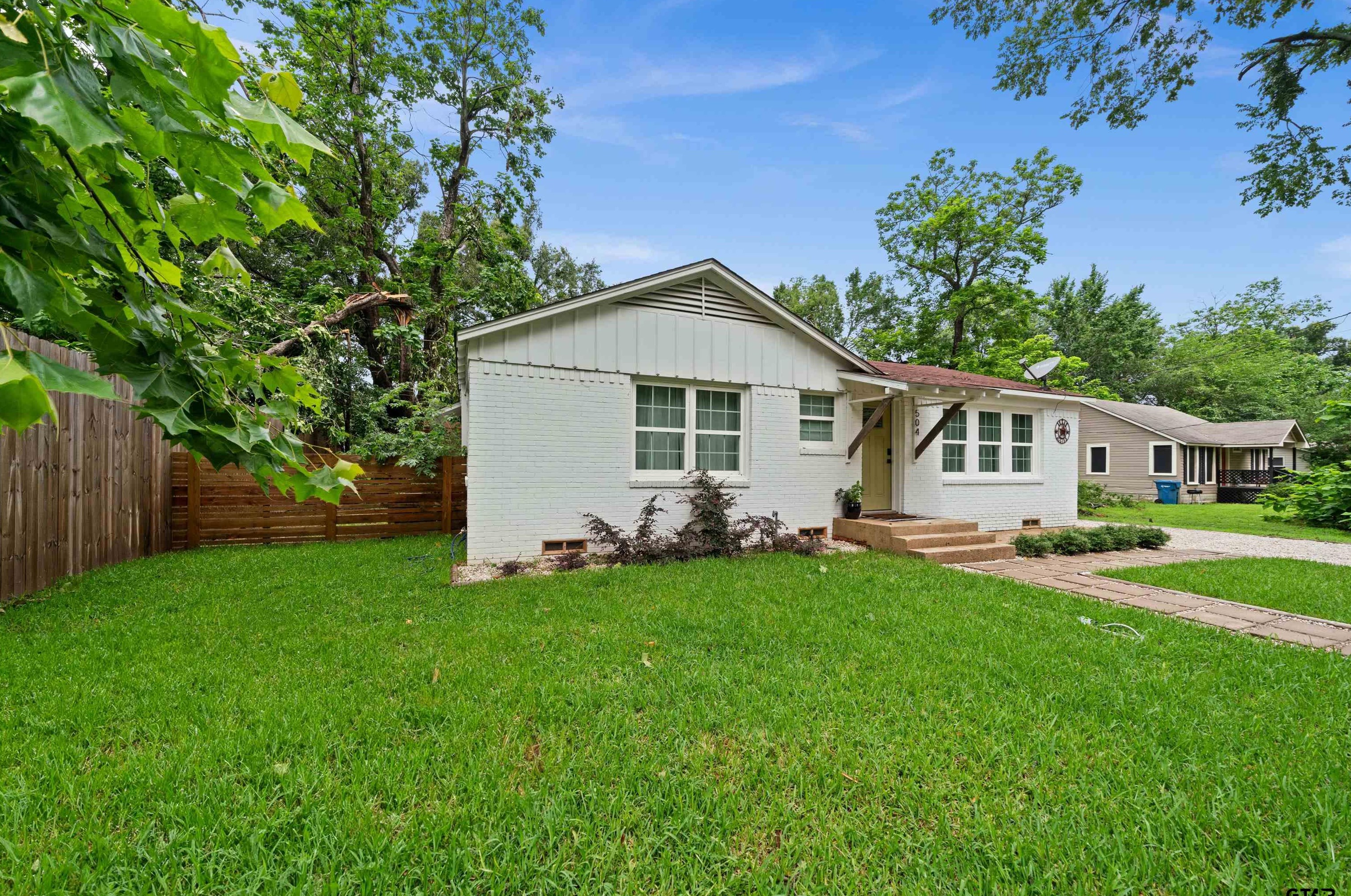 504 Henry St, Hide A Way, TX 75771-3521
