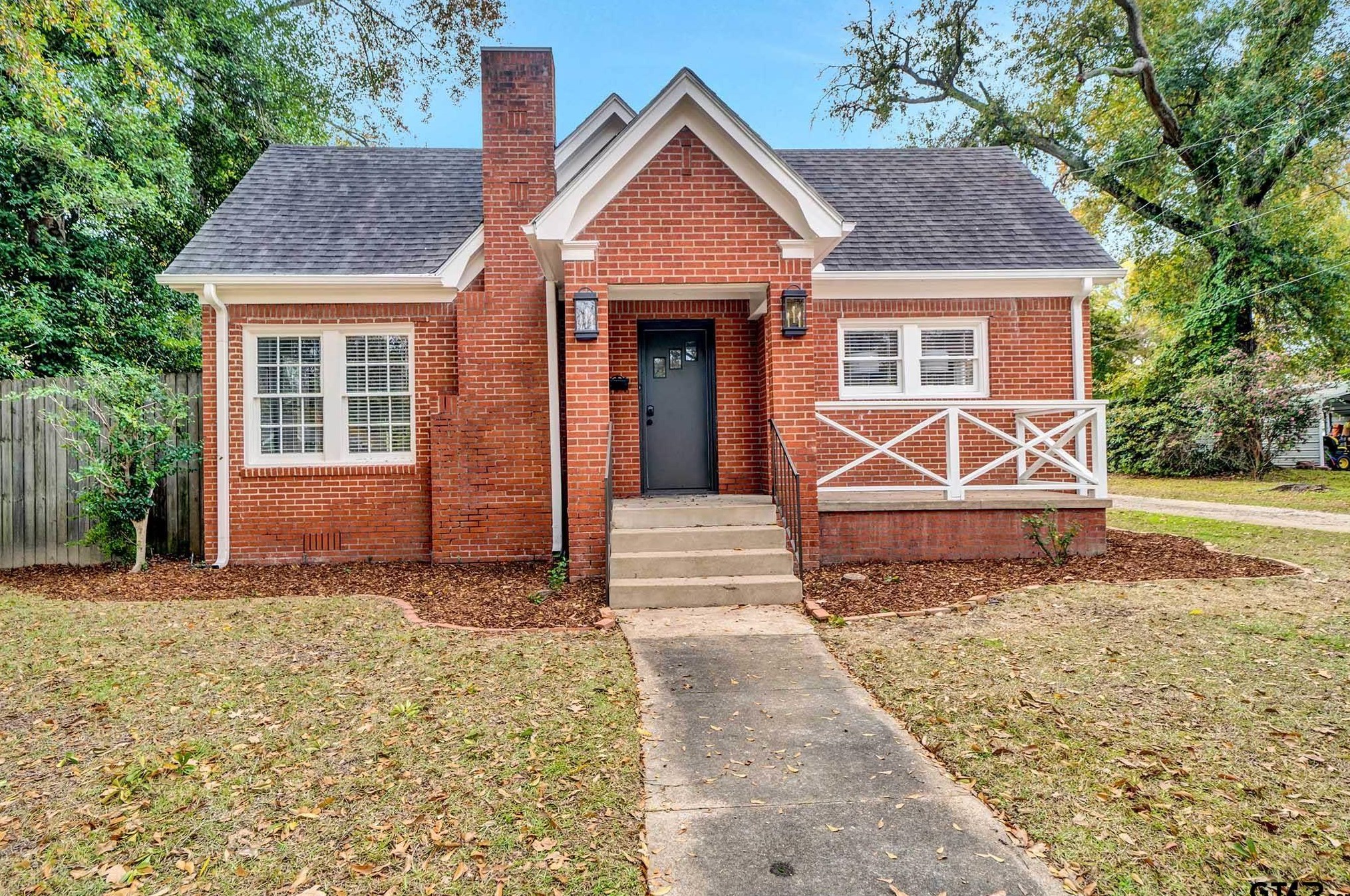 606 Dobbs St, Tyler, TX 75701-1537