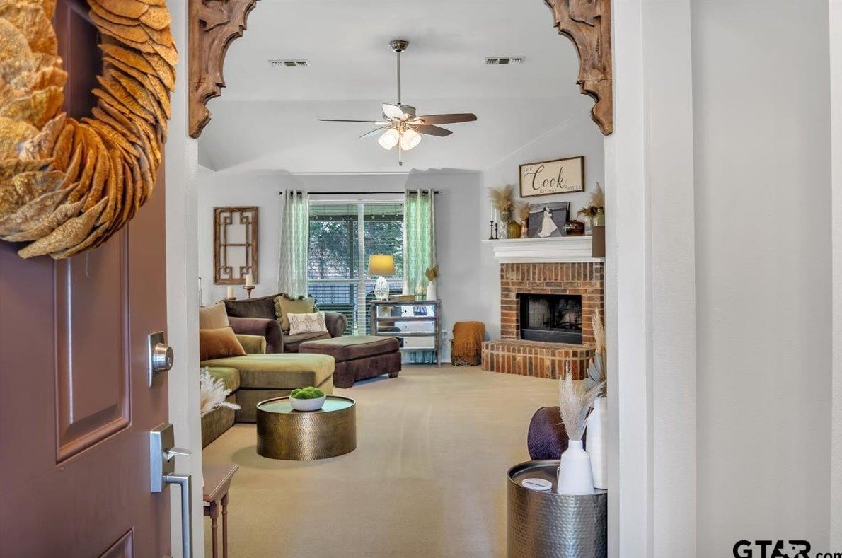 121 Maggie Cir, Flint, TX 75762-9521