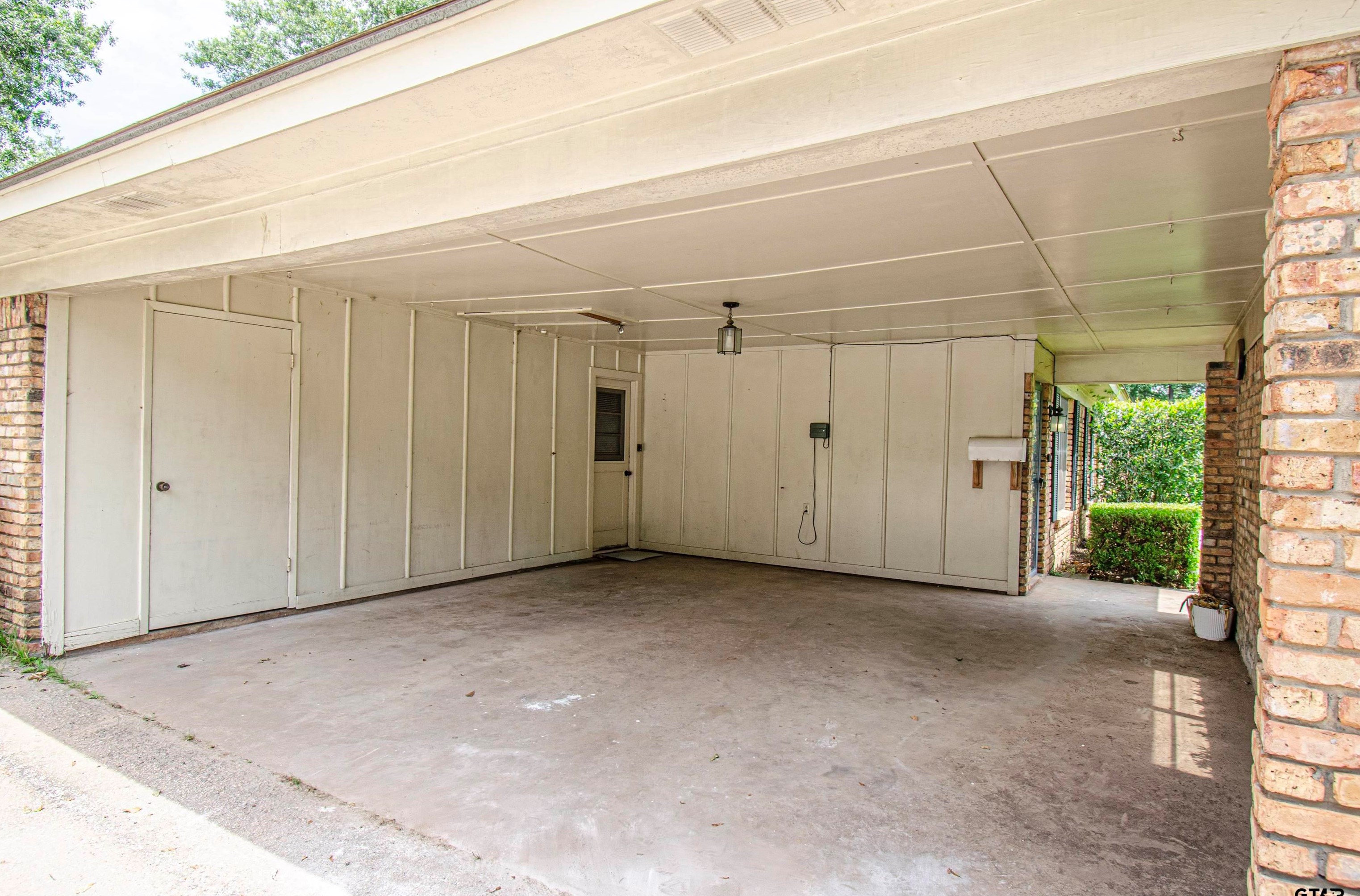 3900 Birdwell Dr, Tyler TX  75703-1601 exterior