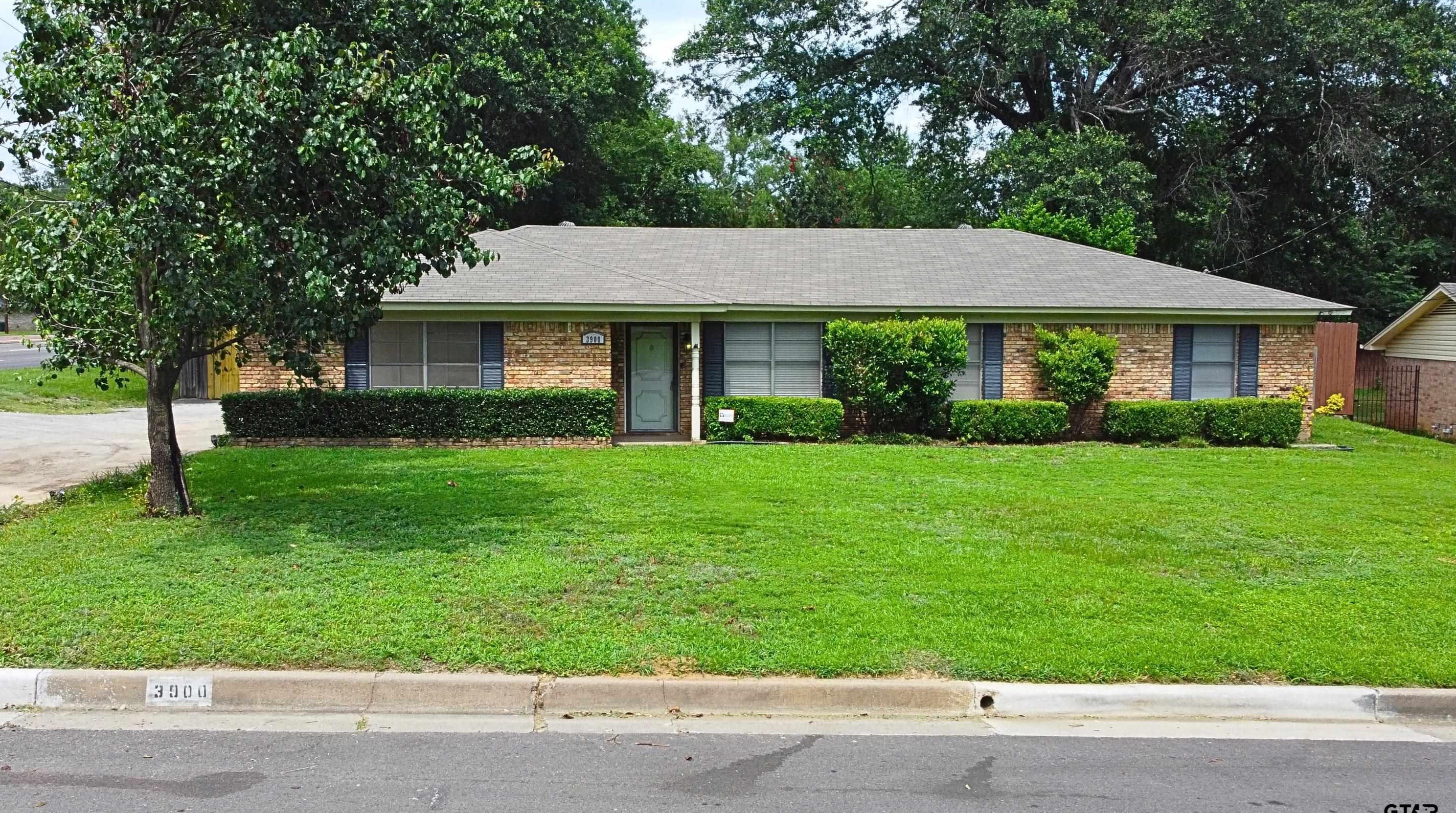 3900 Birdwell Dr, Tyler TX  75703-1601 exterior