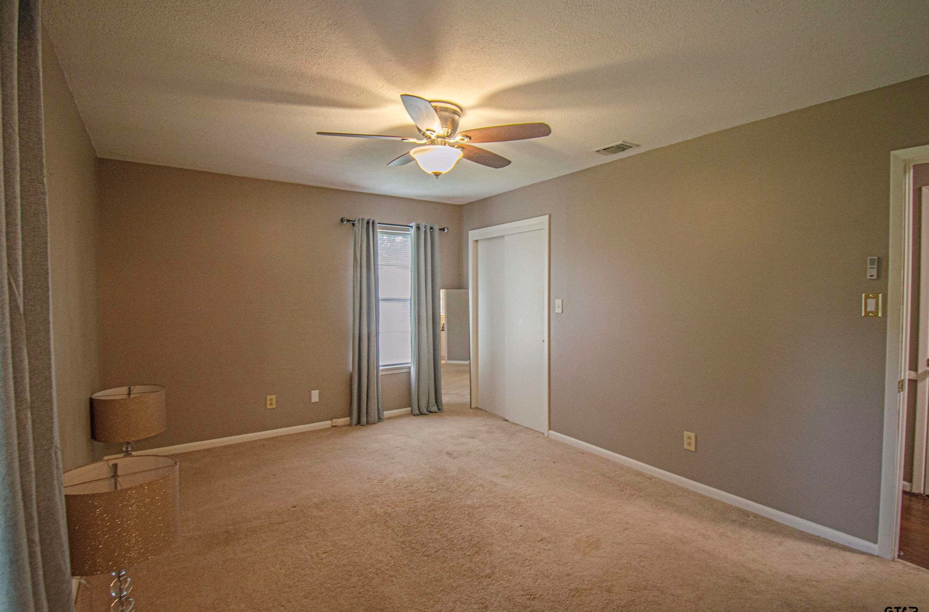 3900 Birdwell Dr, Tyler TX  75703-1601 exterior