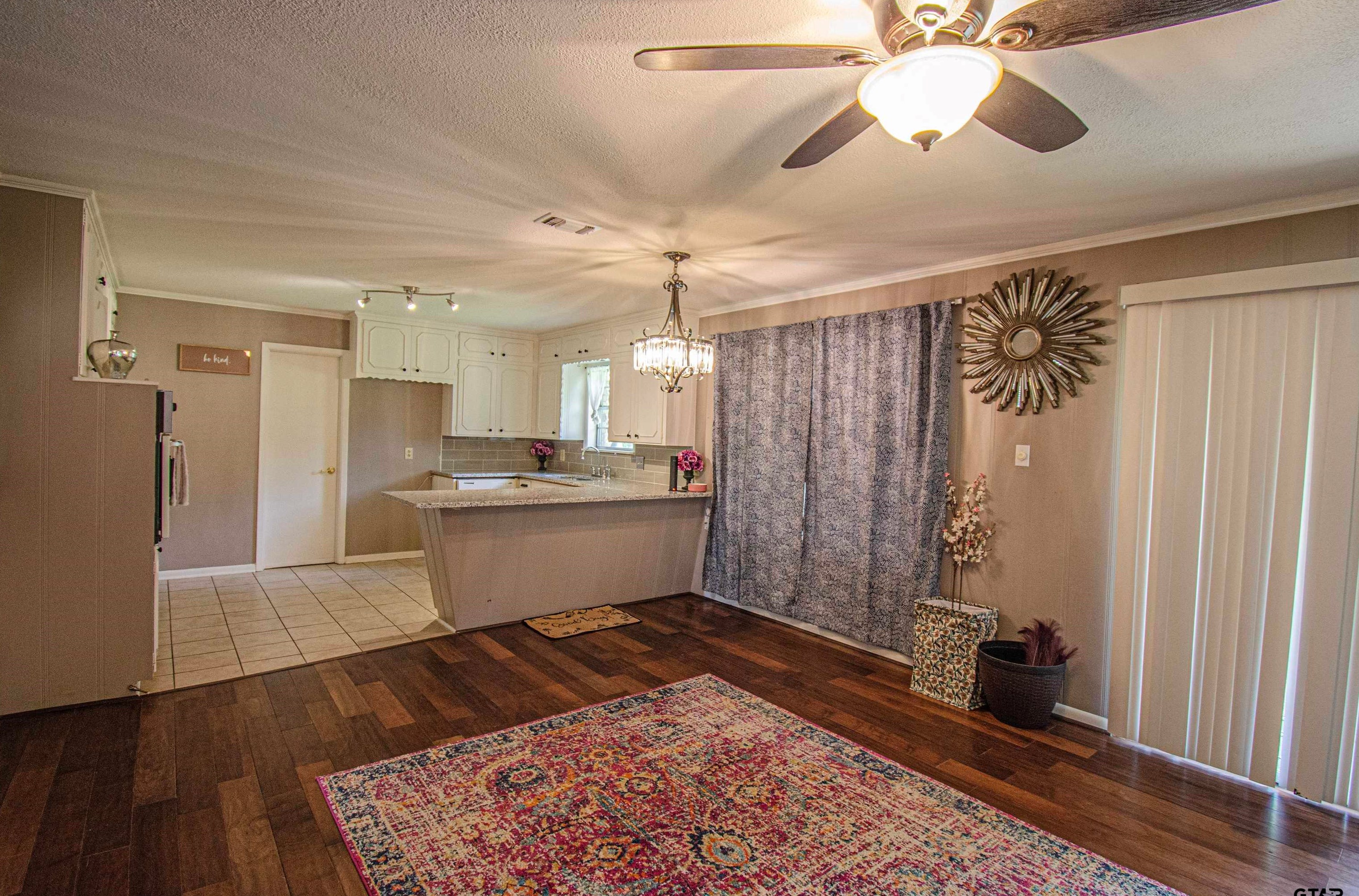 3900 Birdwell Dr, Tyler TX  75703-1601 exterior