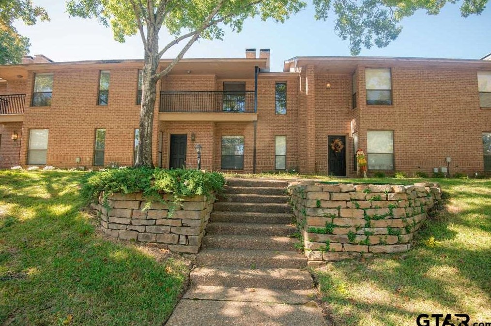 5913 Hollytree, Tyler, TX 75703