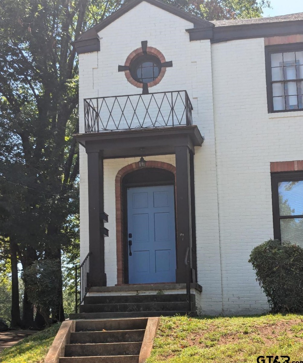 1114 Broadway Ave, Tyler TX  75701-3007 exterior