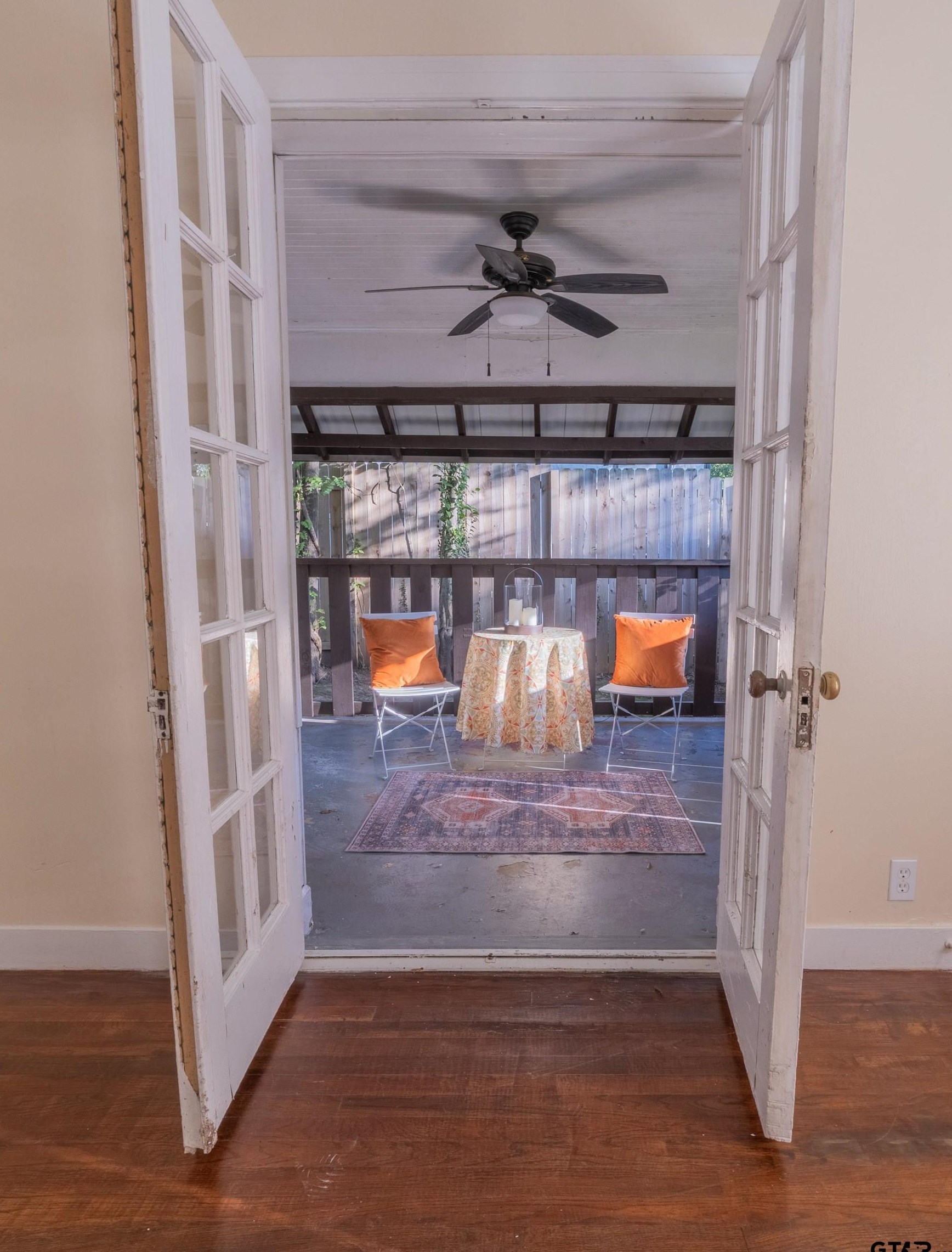 1114 Broadway Ave, Tyler TX  75701-3007 exterior