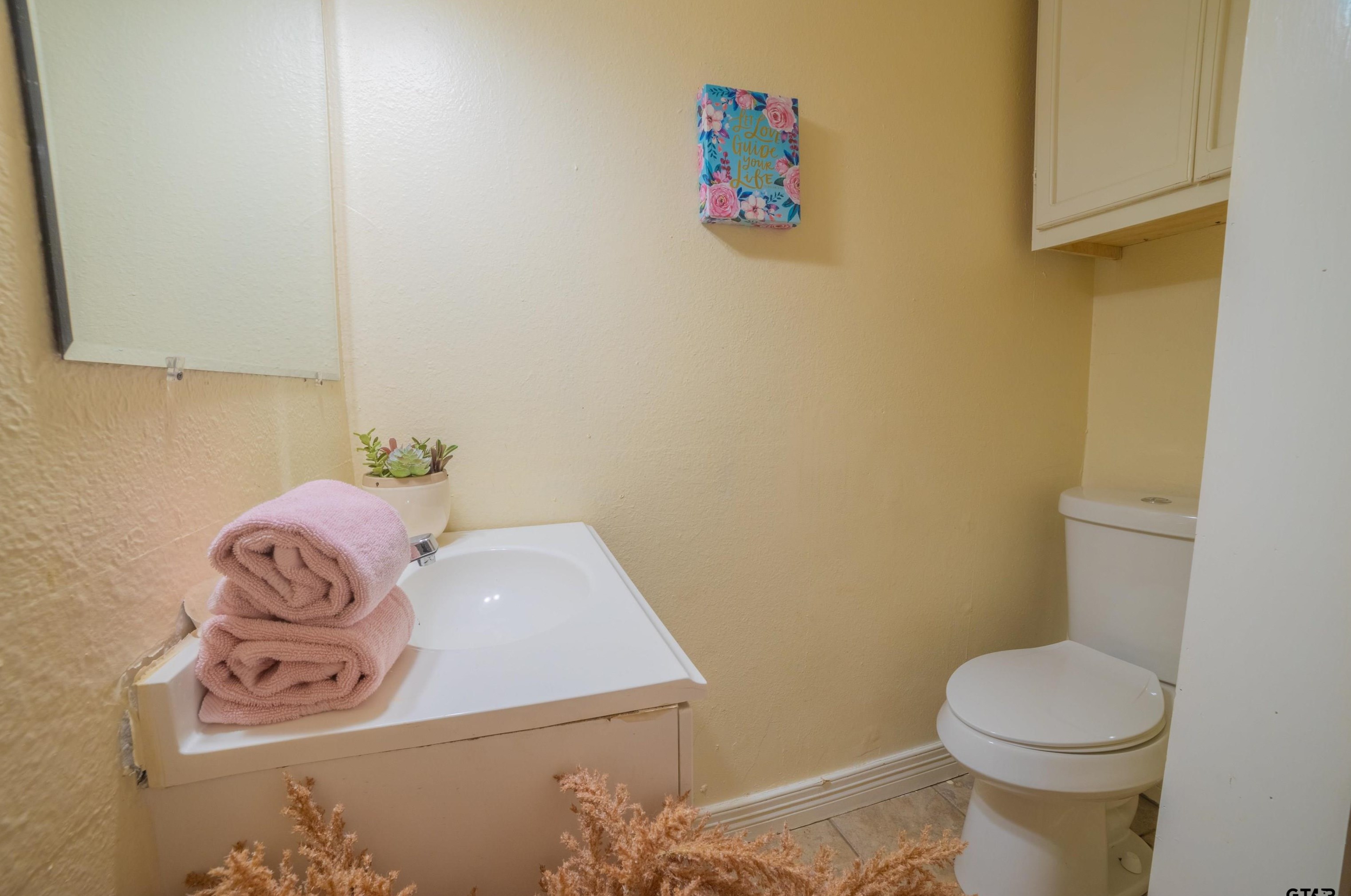 1114 Broadway Ave, Tyler TX  75701-3007 exterior