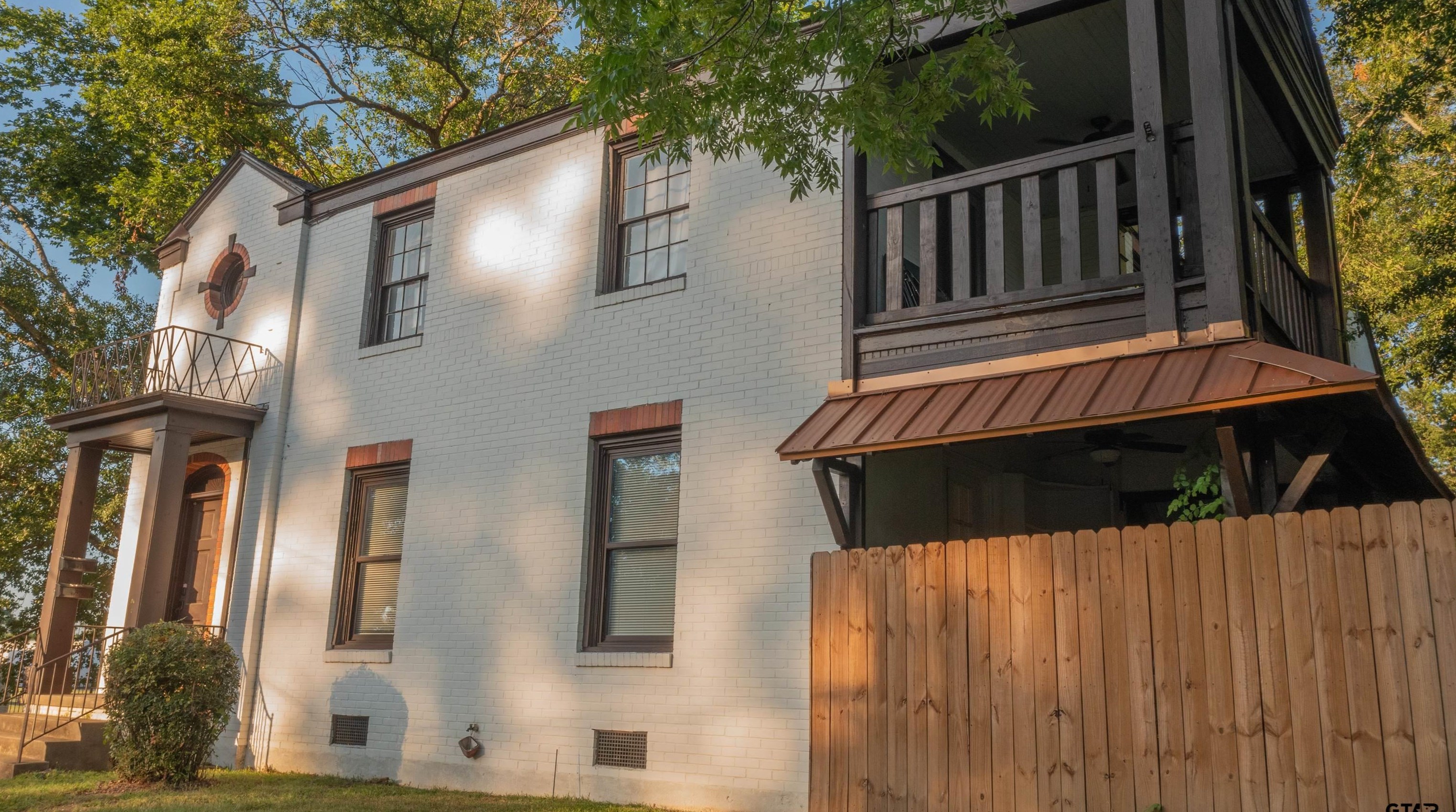 1114 Broadway Ave, Tyler TX  75701-3007 exterior