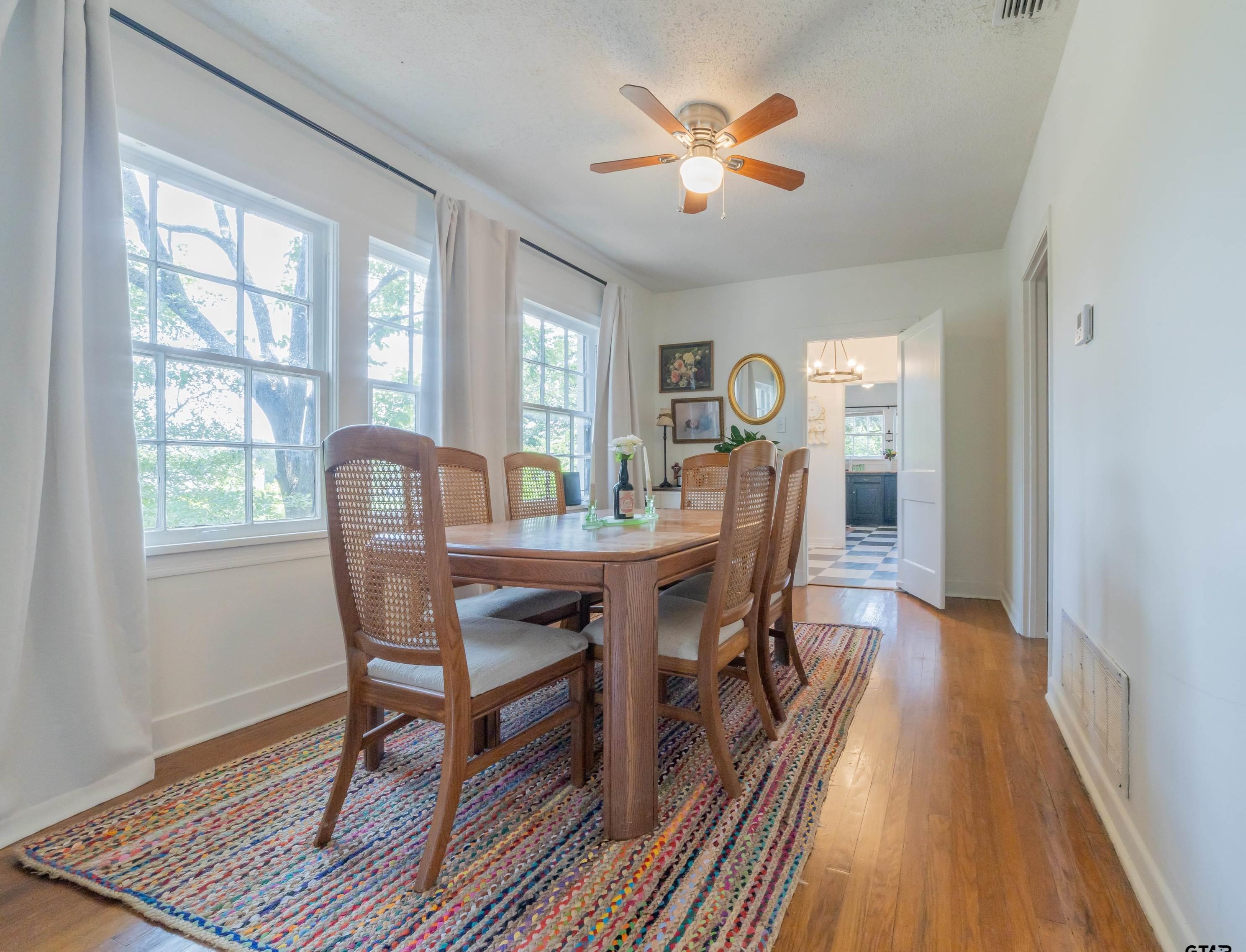 1114 Broadway Ave, Tyler TX  75701-3007 exterior