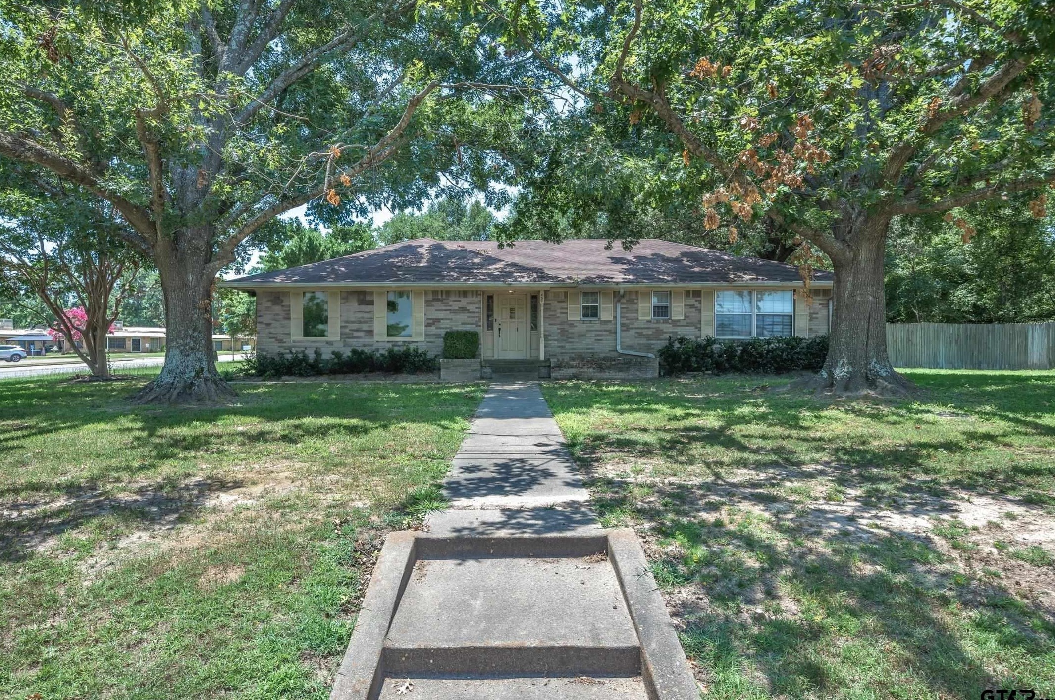 439 W Main, Van, TX 75790