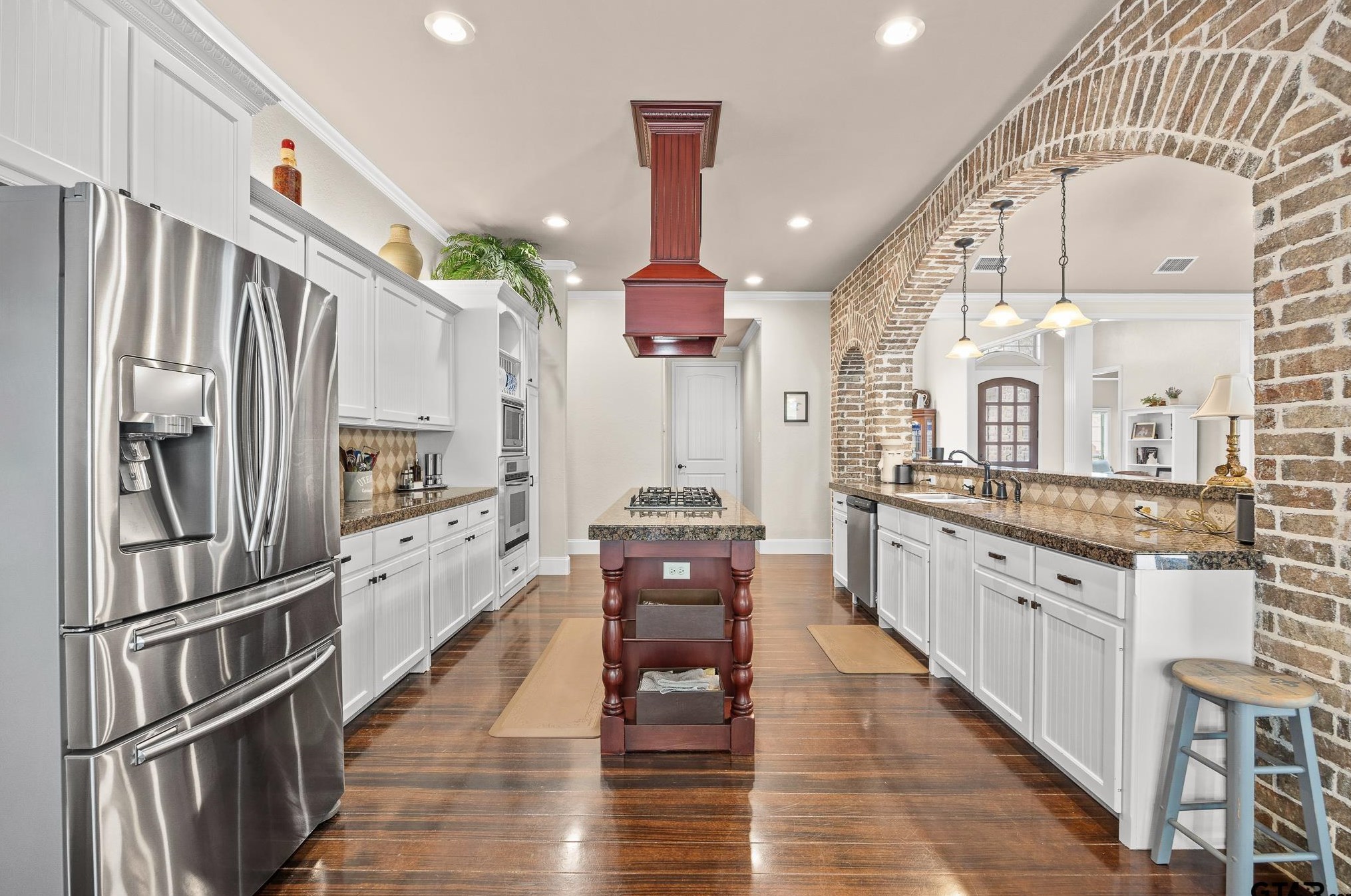 614 Huntwick Ln, Tyler TX  75703-5099 exterior