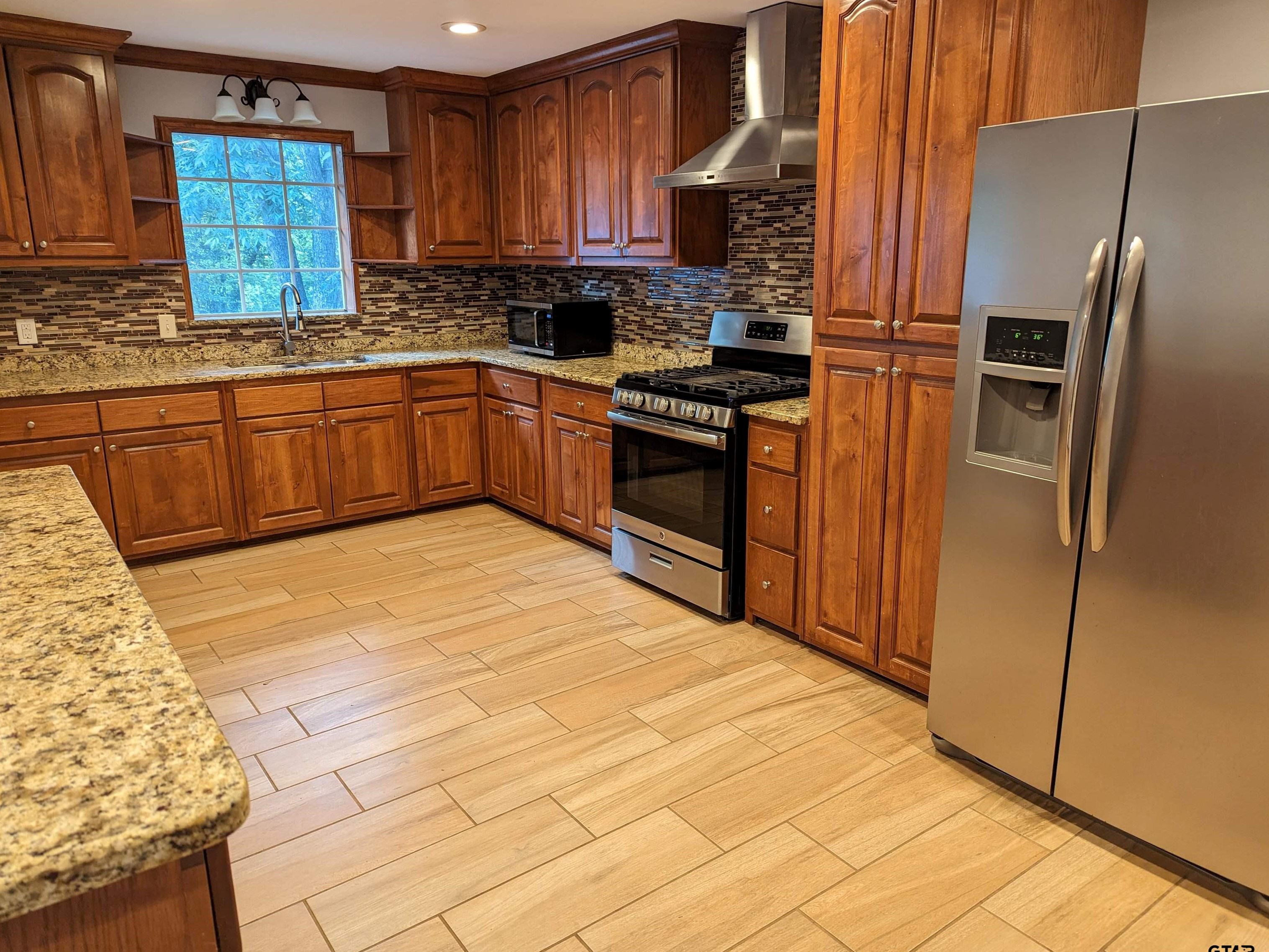 2111 Bradshaw Dr, Tyler, TX 75702