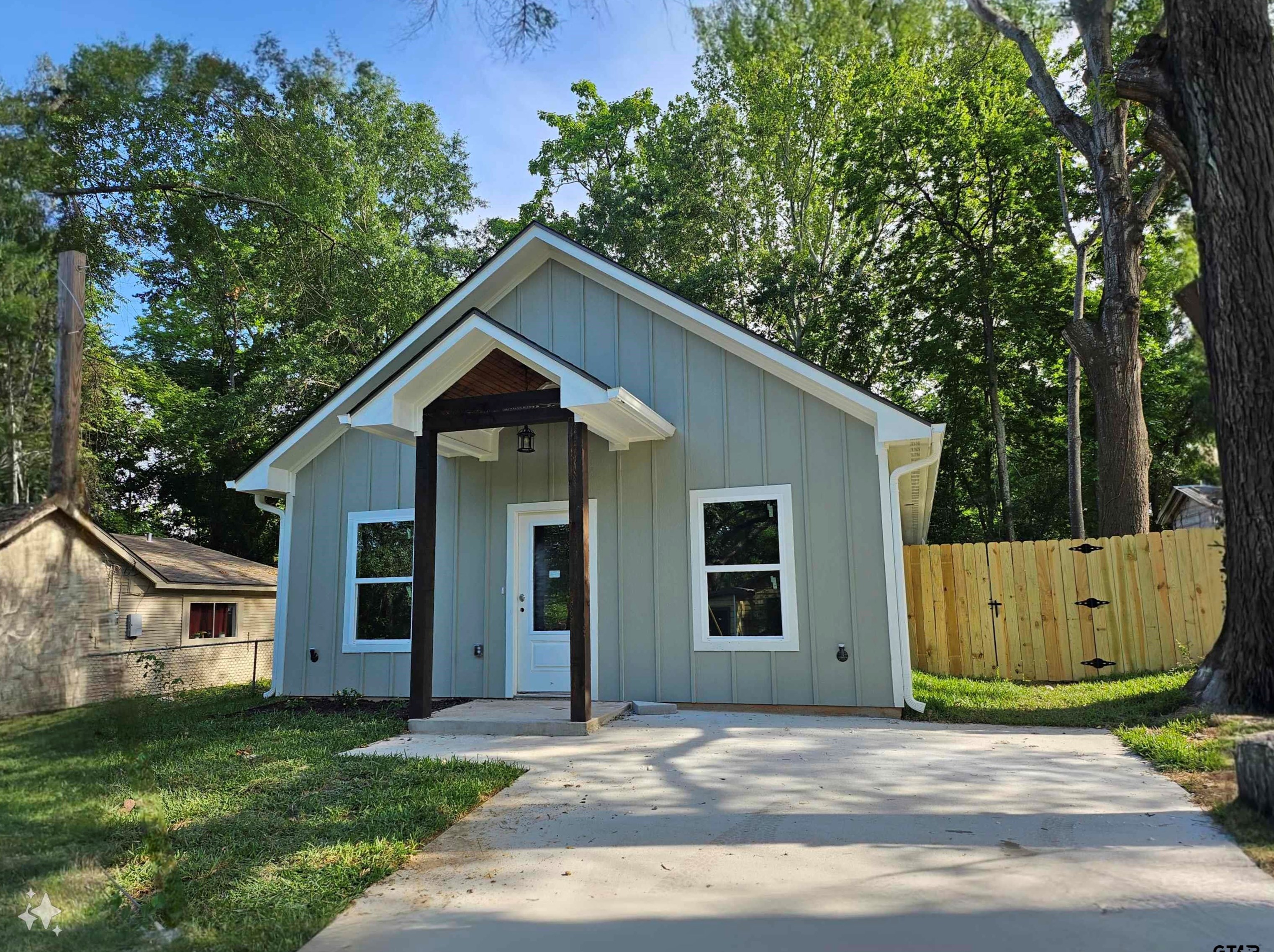 304 Cottonwood, Leveretts Chapel, TX 75684