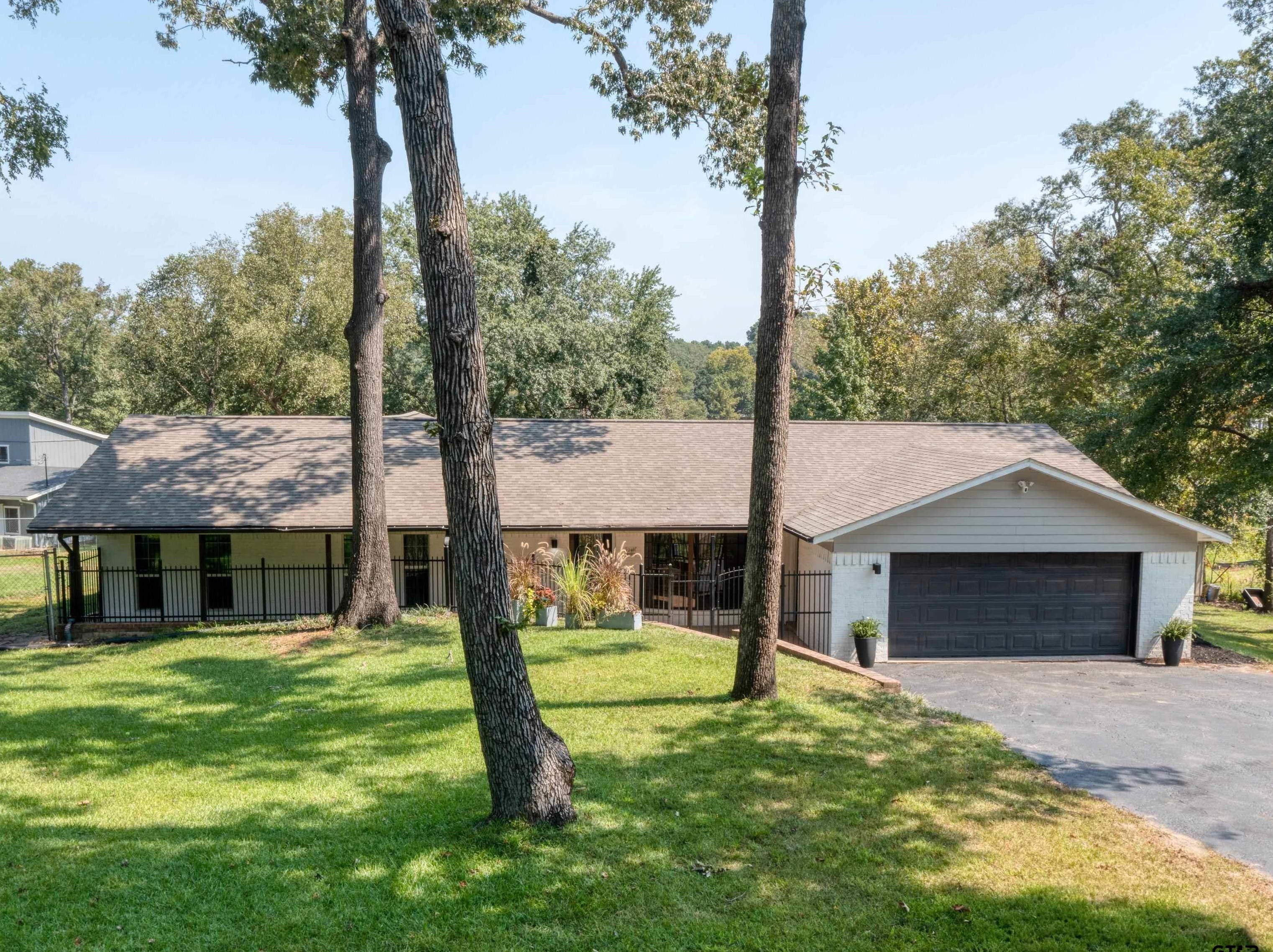 12411 Hillcreek Rd, Whitehouse, TX 75791-5327