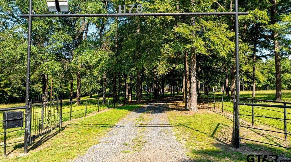 1178 Big Woods, Longview, TX 75605