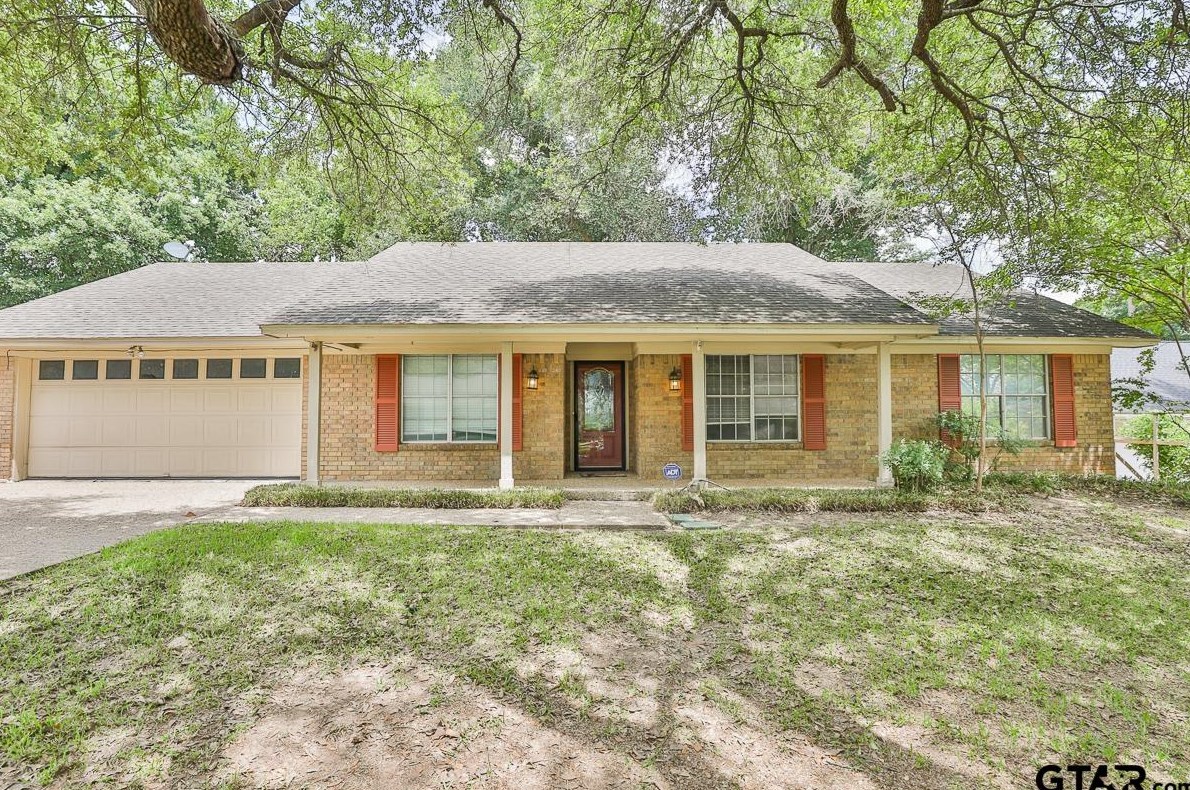 1823 Picadilly Pl, Tyler, TX 75703