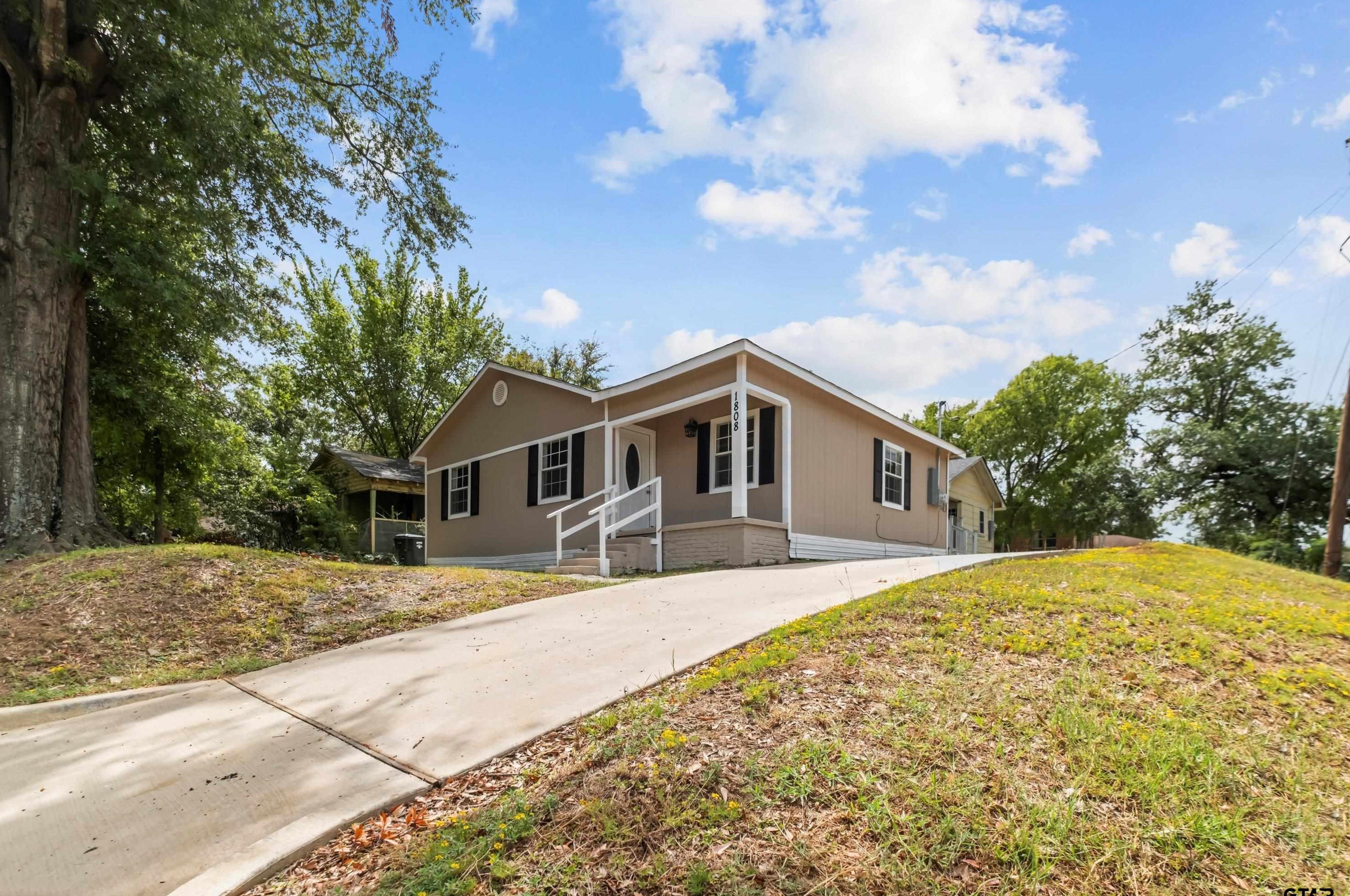 1808 N Tenneha Ave, Tyler, TX 75702