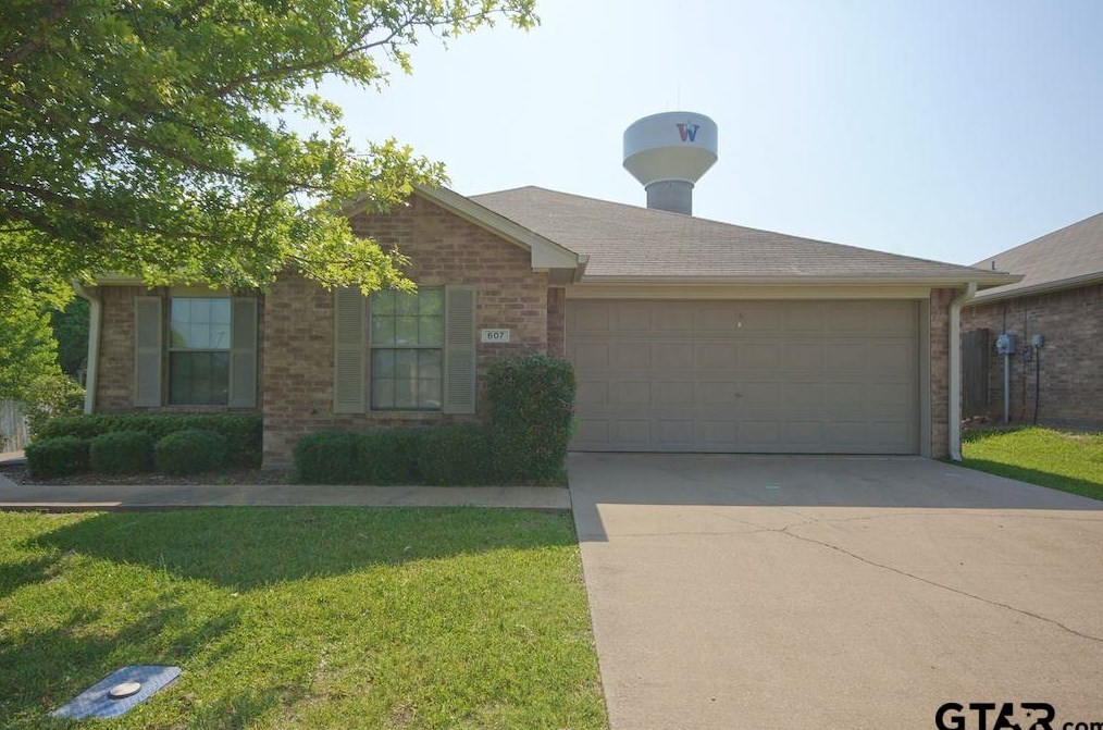 601 Hagan Rd, Whitehouse, TX 75791