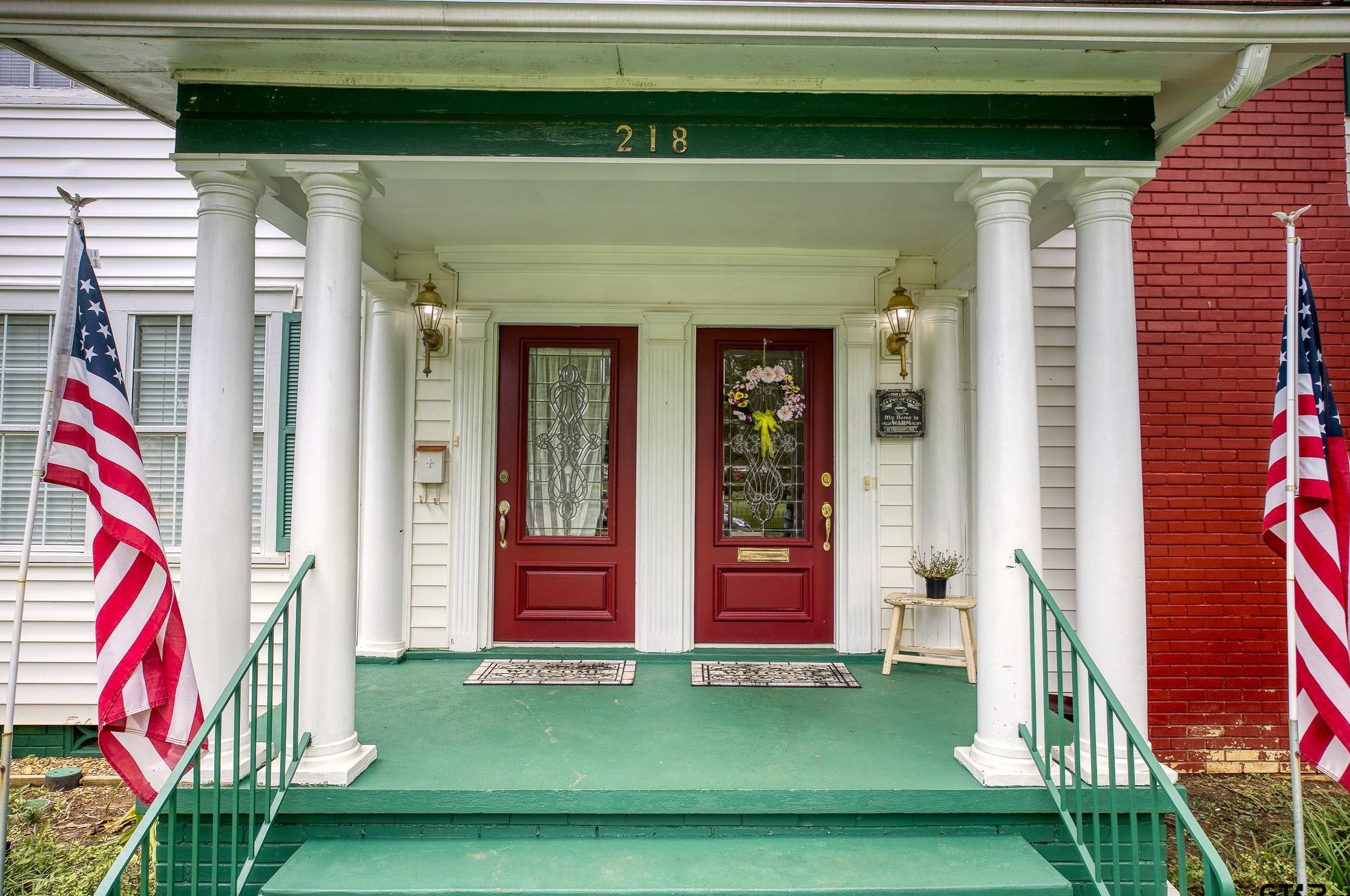 218 E Park Ave, Palestine, TX 75801
