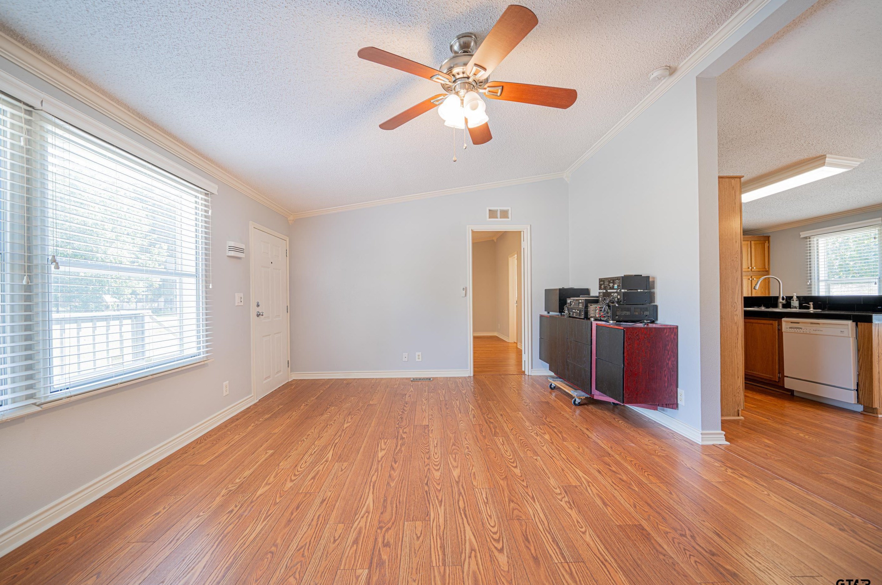 447 Windy Ln, Longview, TX 75602