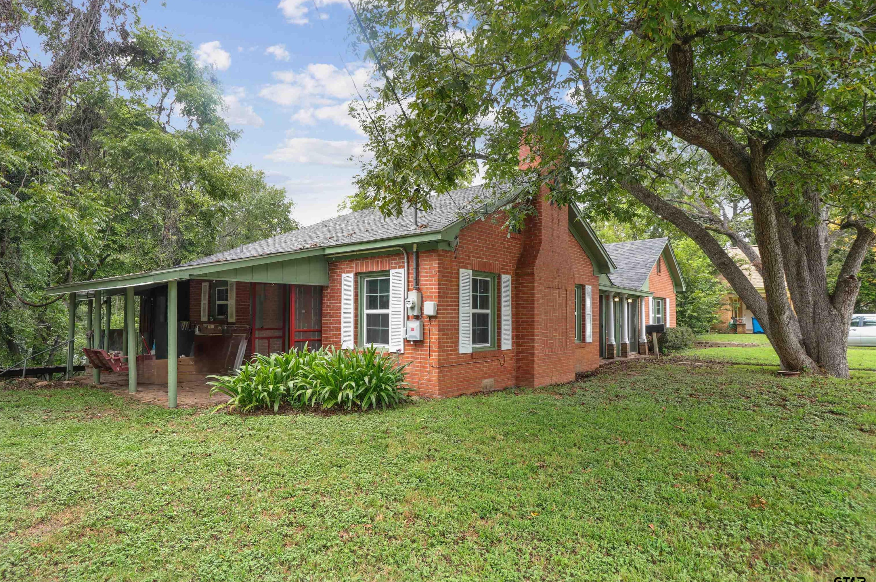 315 N Henderson St, Rusk, TX 75785