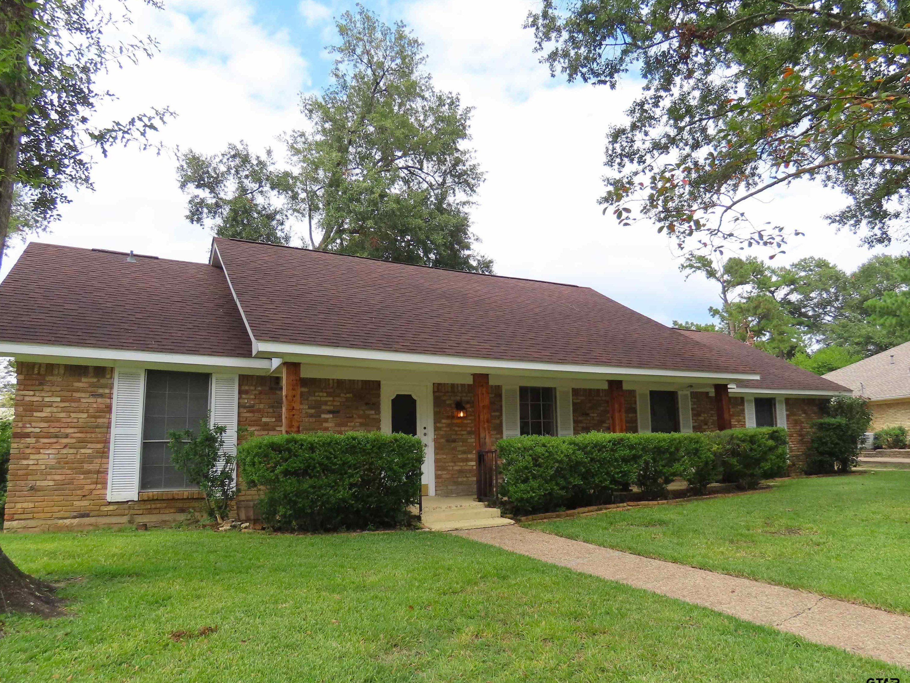 1300 Kingspark Dr, Tyler, TX 75703