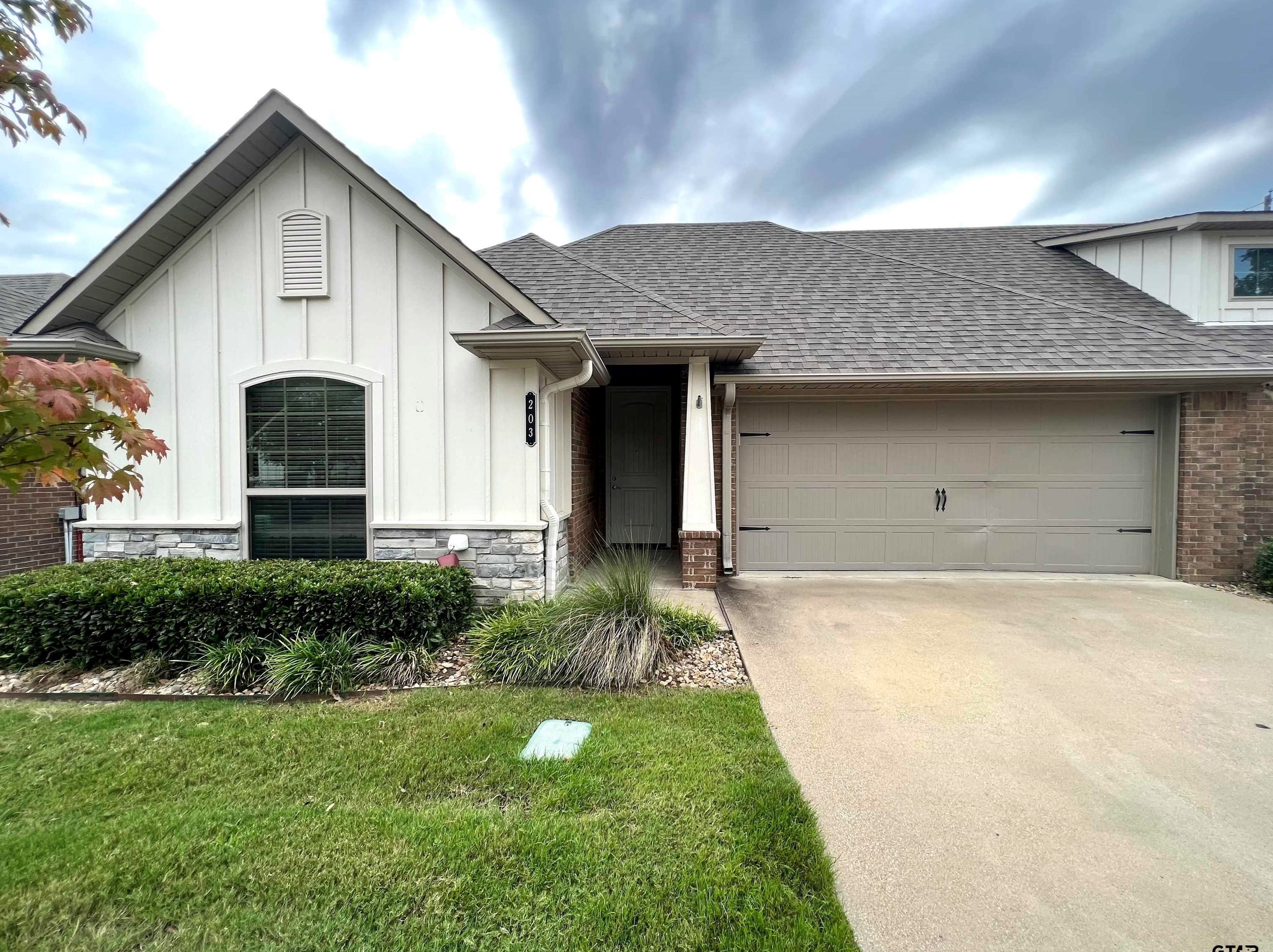 2525 Roy Rd #203, Tyler, TX 75707