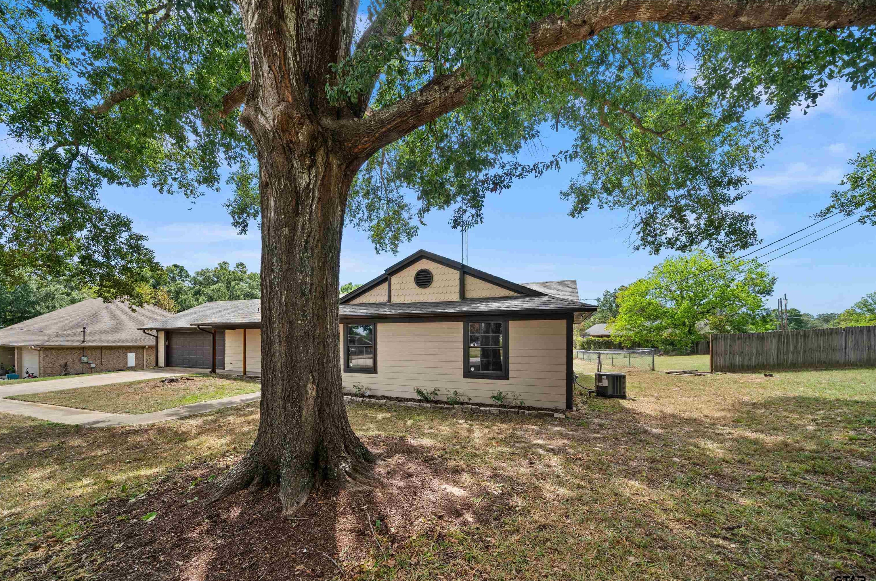 16708 Shadyridge Dr, Tyler, TX 75703