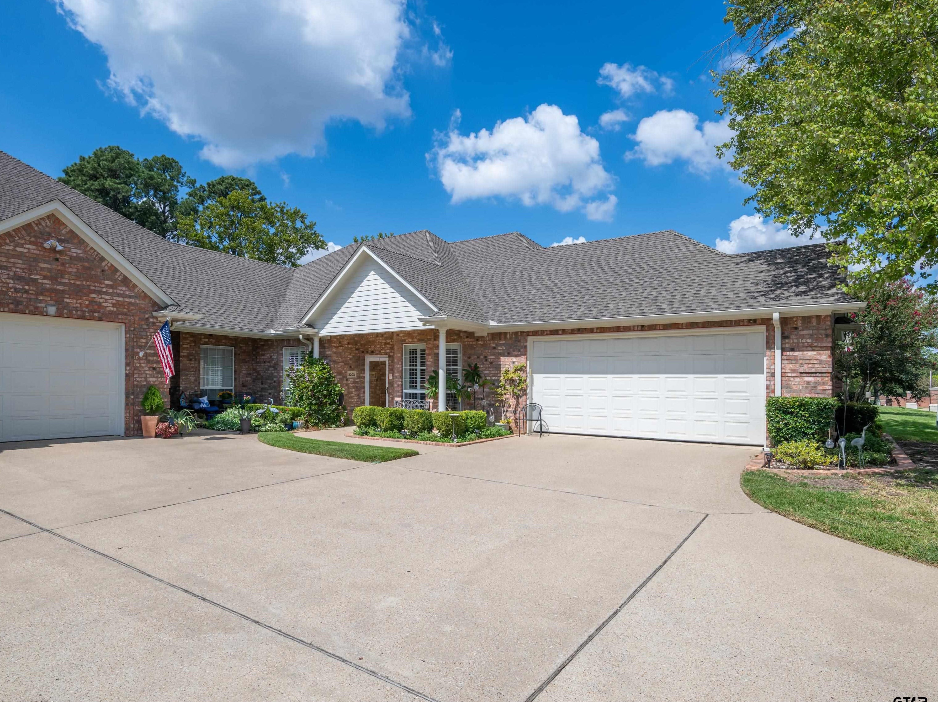 2303 Homestead Ln, Tyler, TX 75701