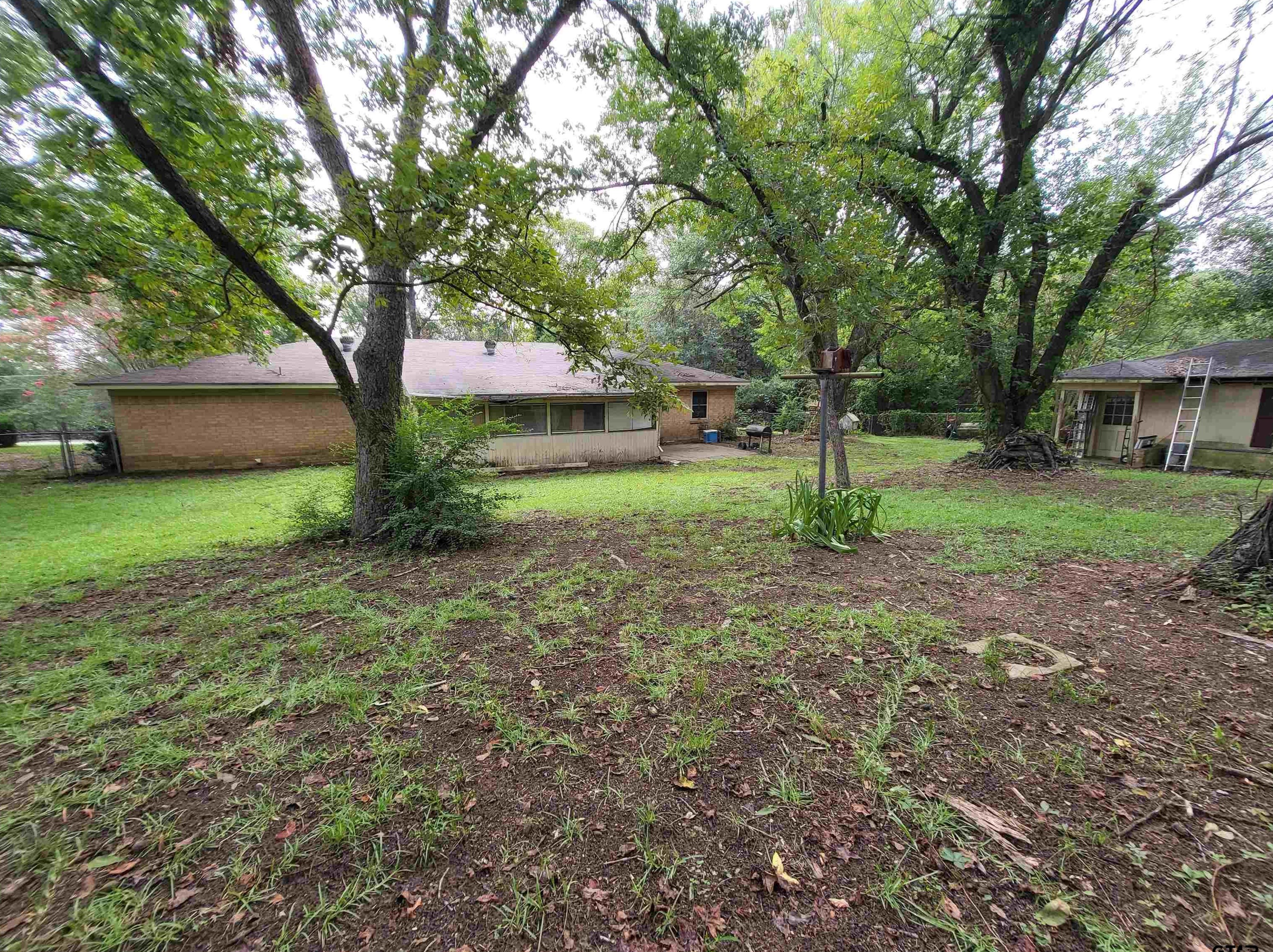 711 Range, Palestine, TX 75801