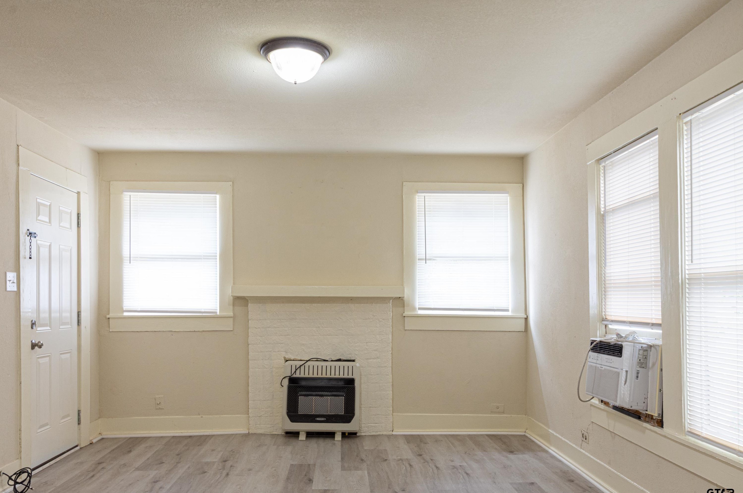 1118 E Houston St, Tyler, TX 75702