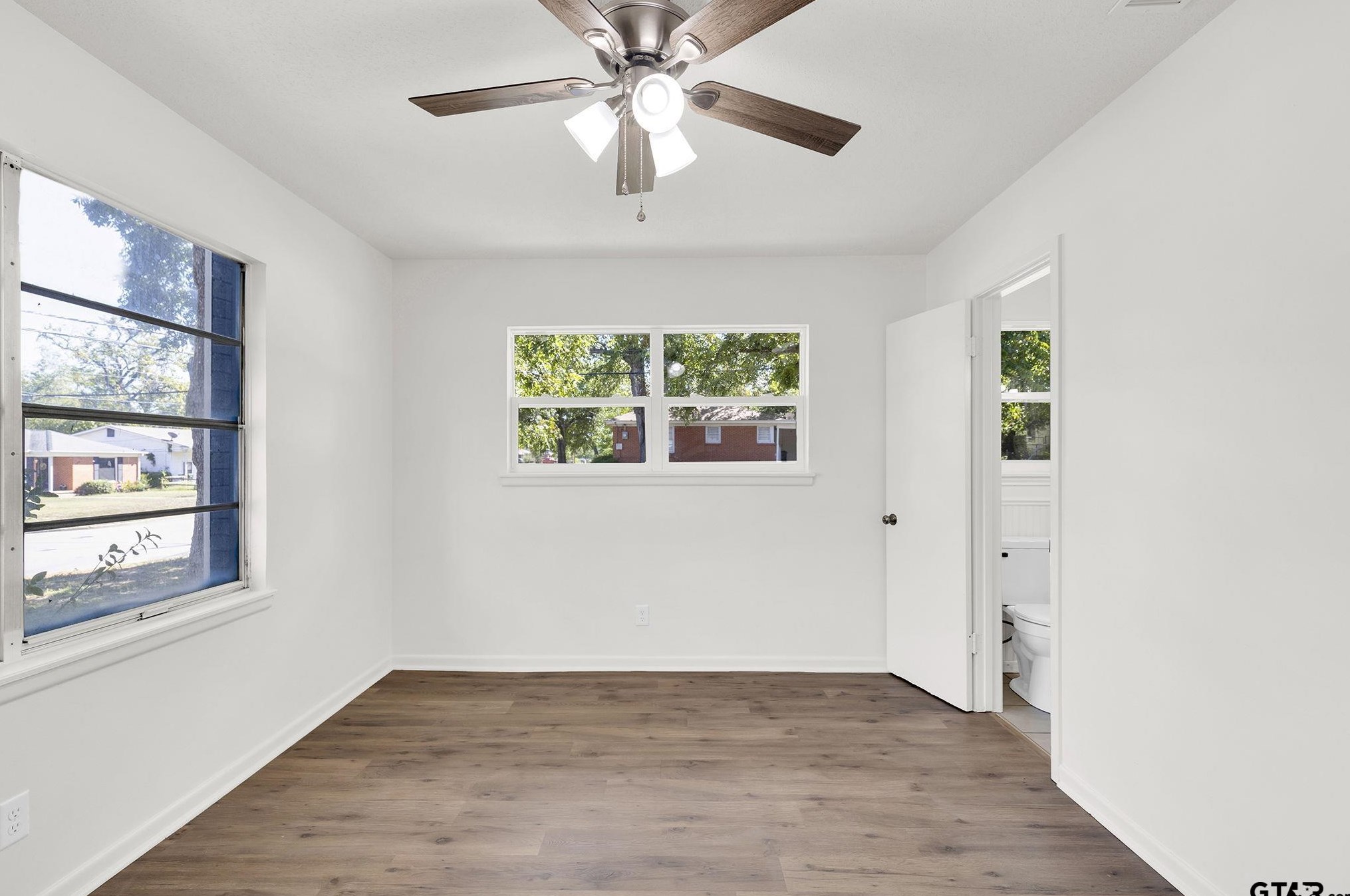 827 Palmer Ave, Tyler TX  75701-2371 exterior