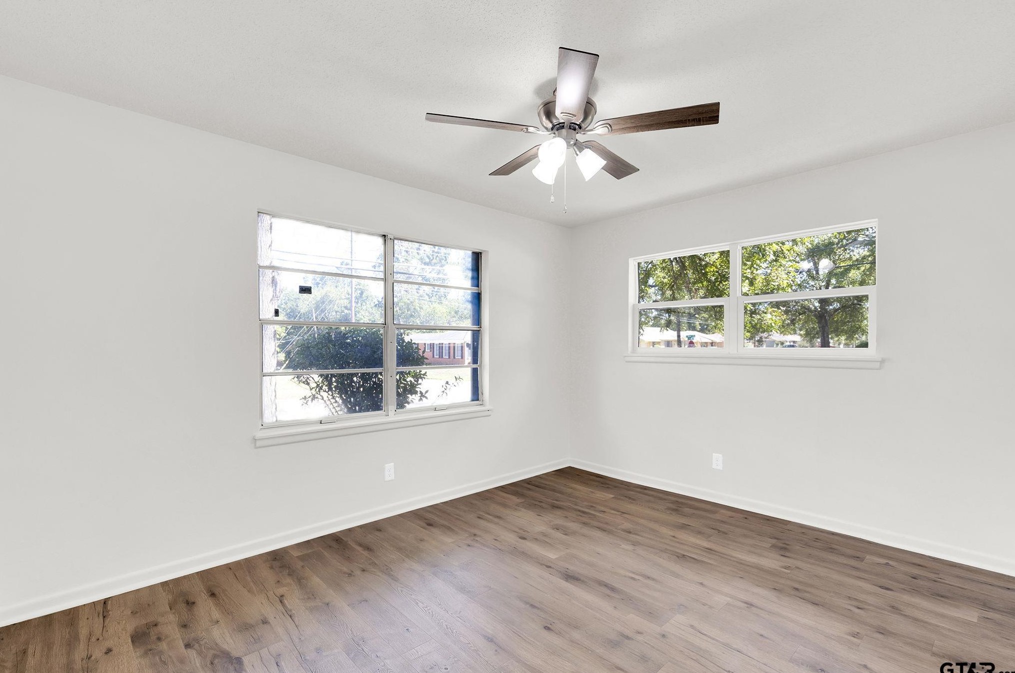 827 Palmer Ave, Tyler TX  75701-2371 exterior