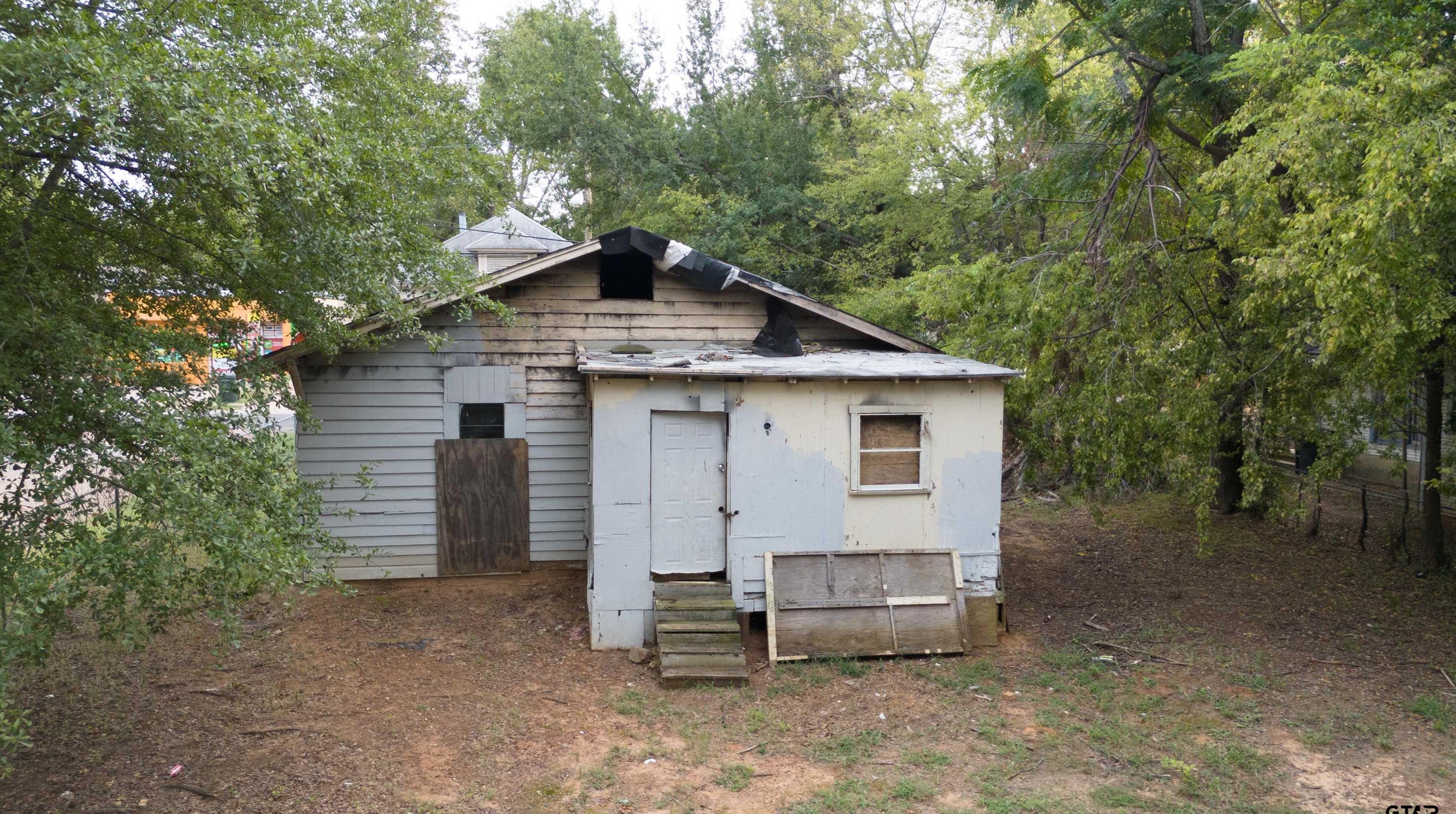 801 W Bow St, Tyler, TX 75702