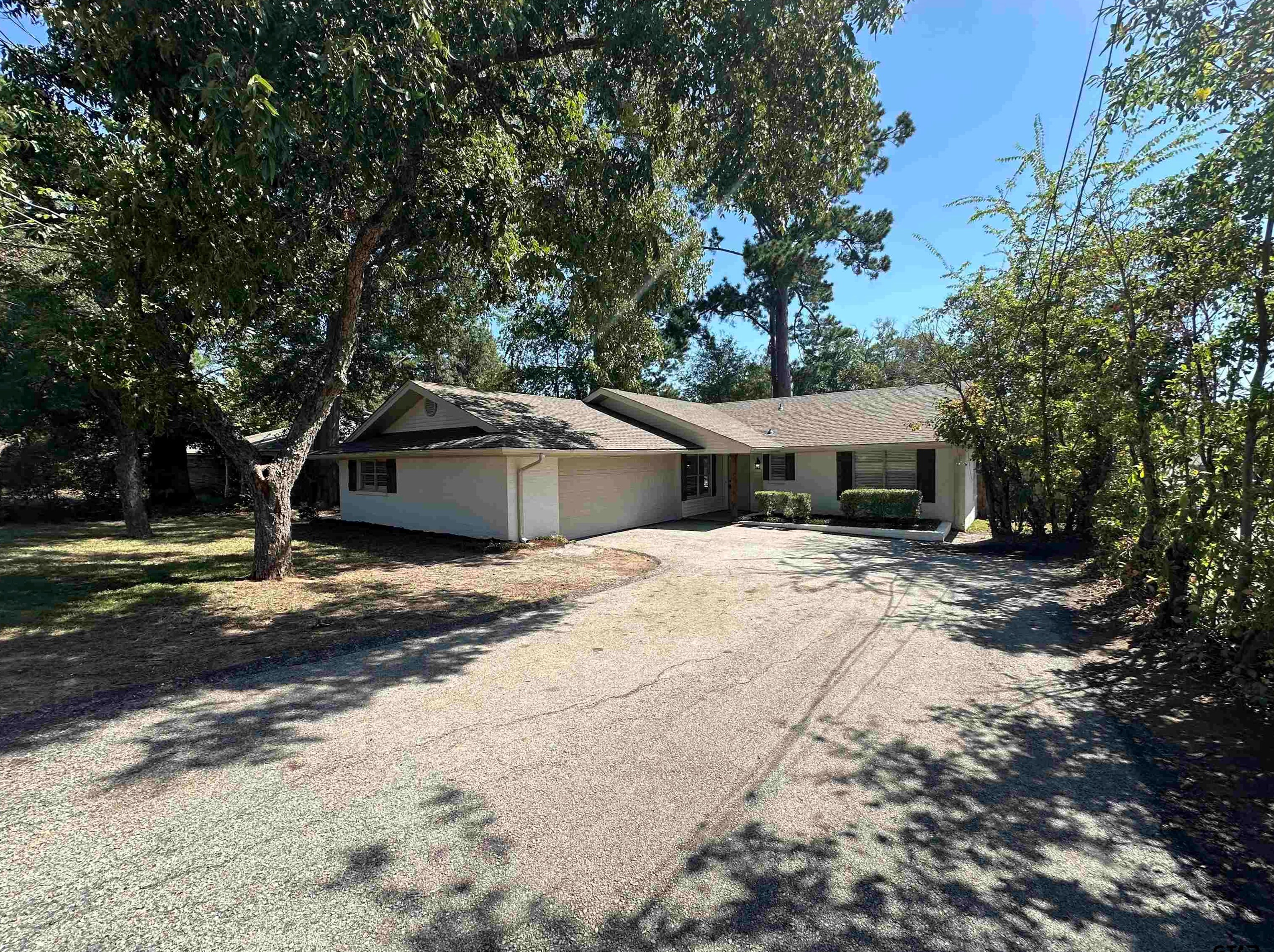 3206 Old Jacksonville, Tyler, TX 75701