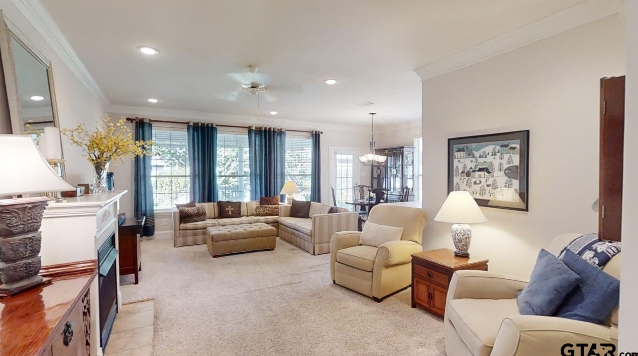 1852 Hollylake Cir, Tyler, TX 75703