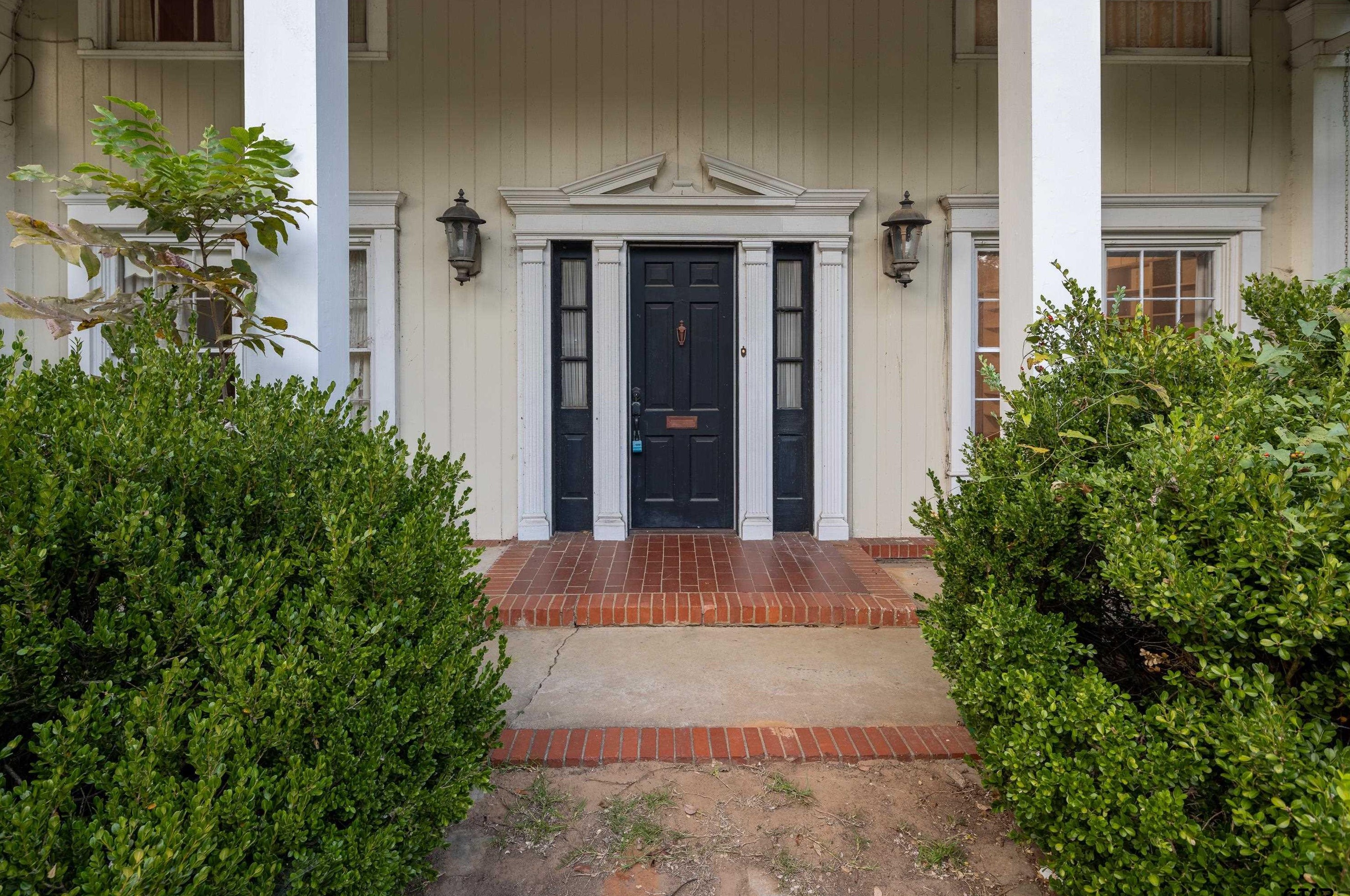 915 W Connally St, Tyler, TX 75701