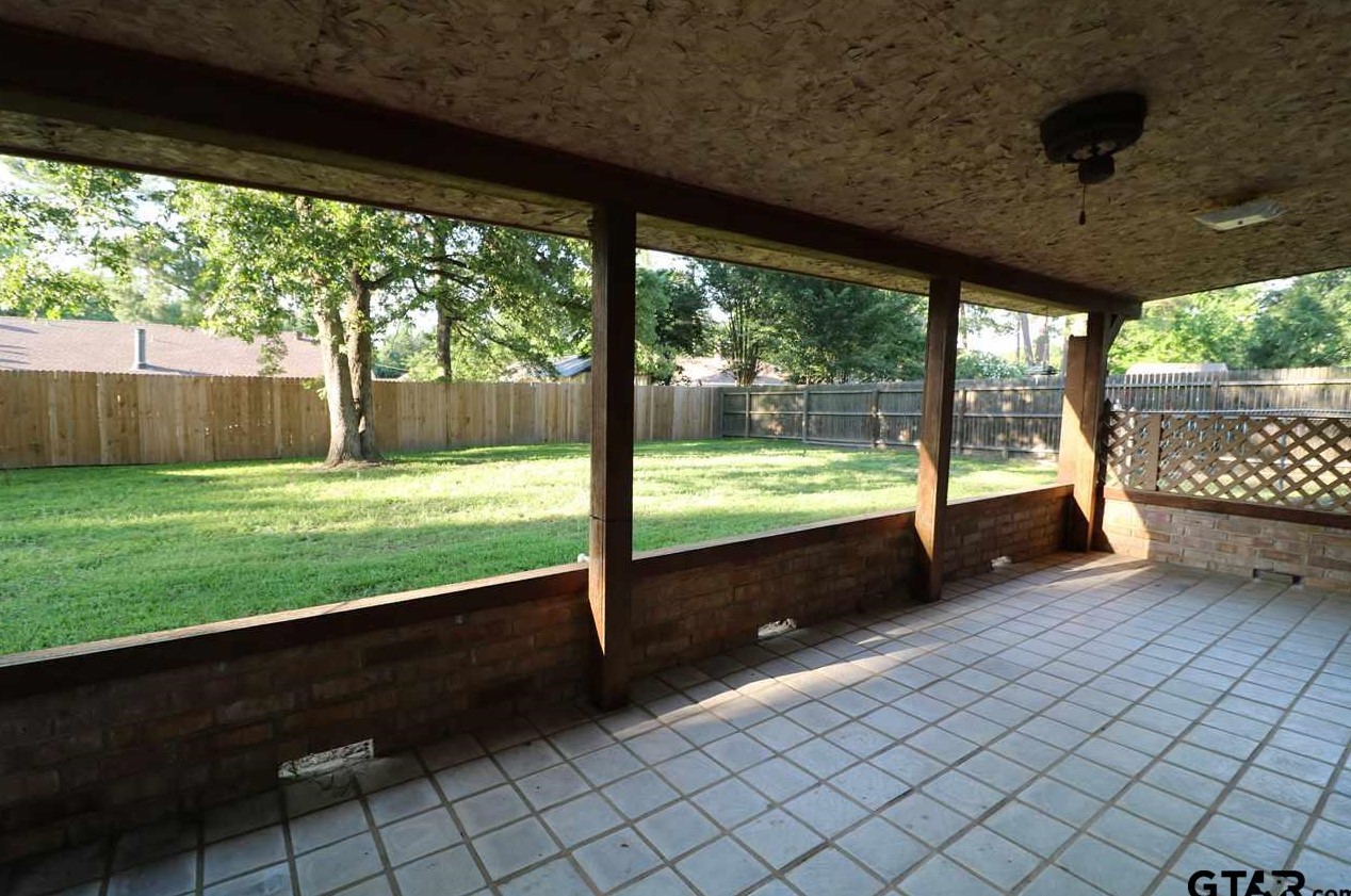 3618 Leaning Oaks, Flint, TX 75762