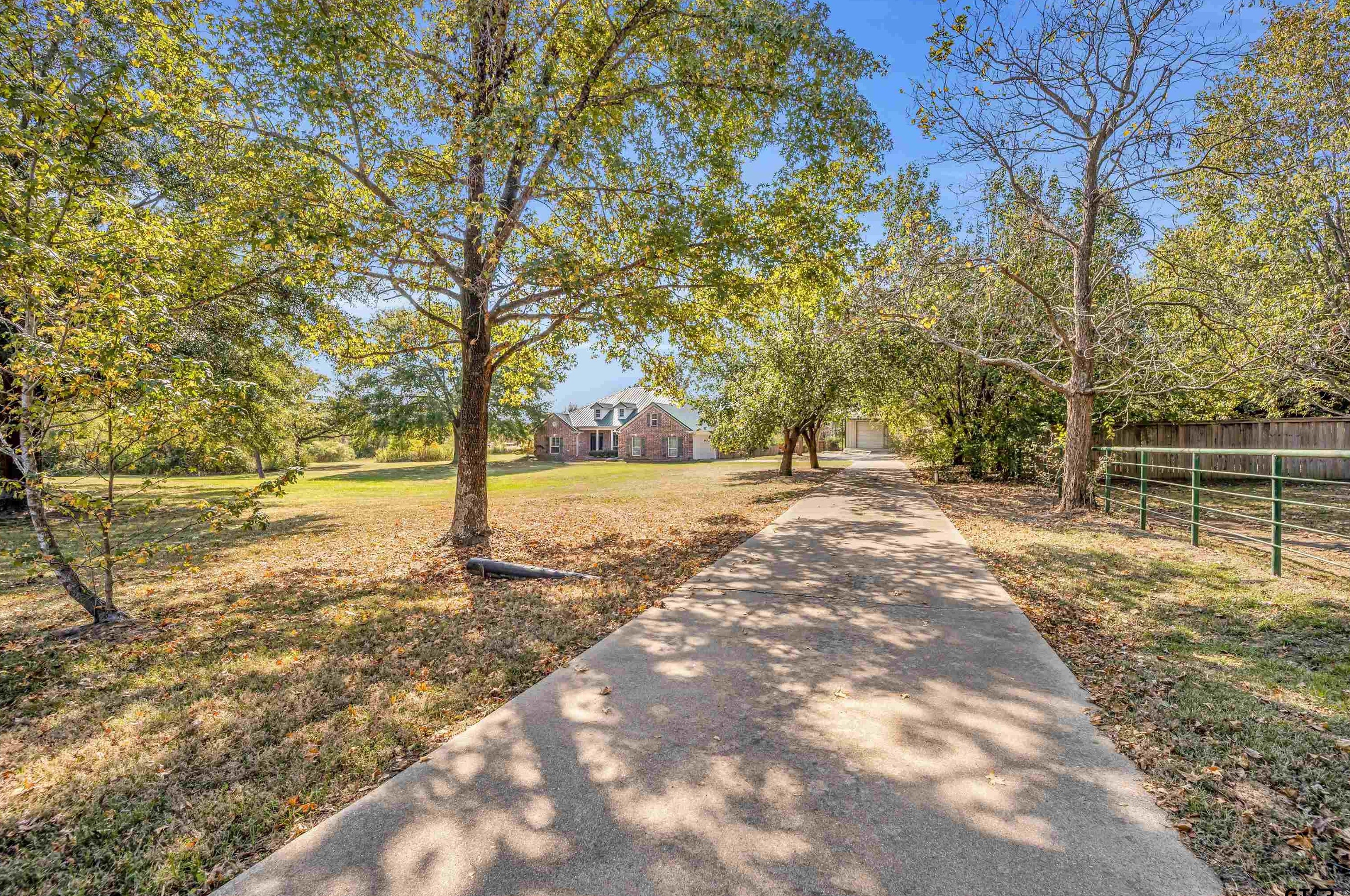 136 Oklahoma St, Van, TX 75790