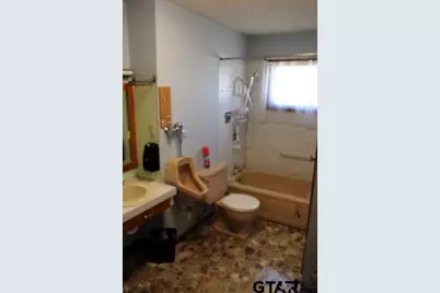 307 Lowry St, Arp, TX 75750 - Photo 10