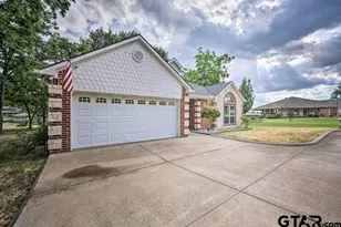 150 Redondo Dr, Gun Barrel City, TX 75156 - Photo 2