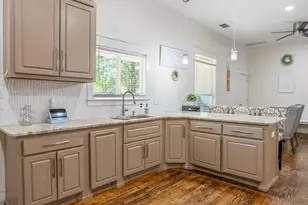 200 W Van St, Lindale, TX 75771 - Photo 18