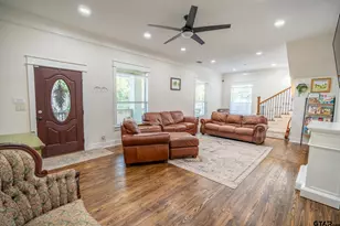 200 W Van St, Lindale, TX 75771 - Photo 10