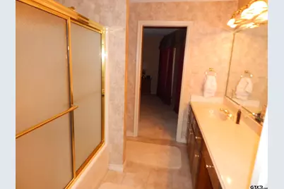 3073 East Lake, Gladewater, TX 75647 - Photo 34