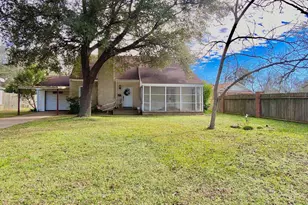 102 Gordon Dr, Crockett, TX 75835 - Photo 2