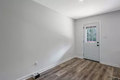 608 Giles St, Troup, TX 75789 - Photo 10