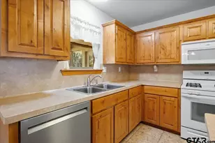 23085 County Rd 2169, Troup, TX 75789 - Photo 10